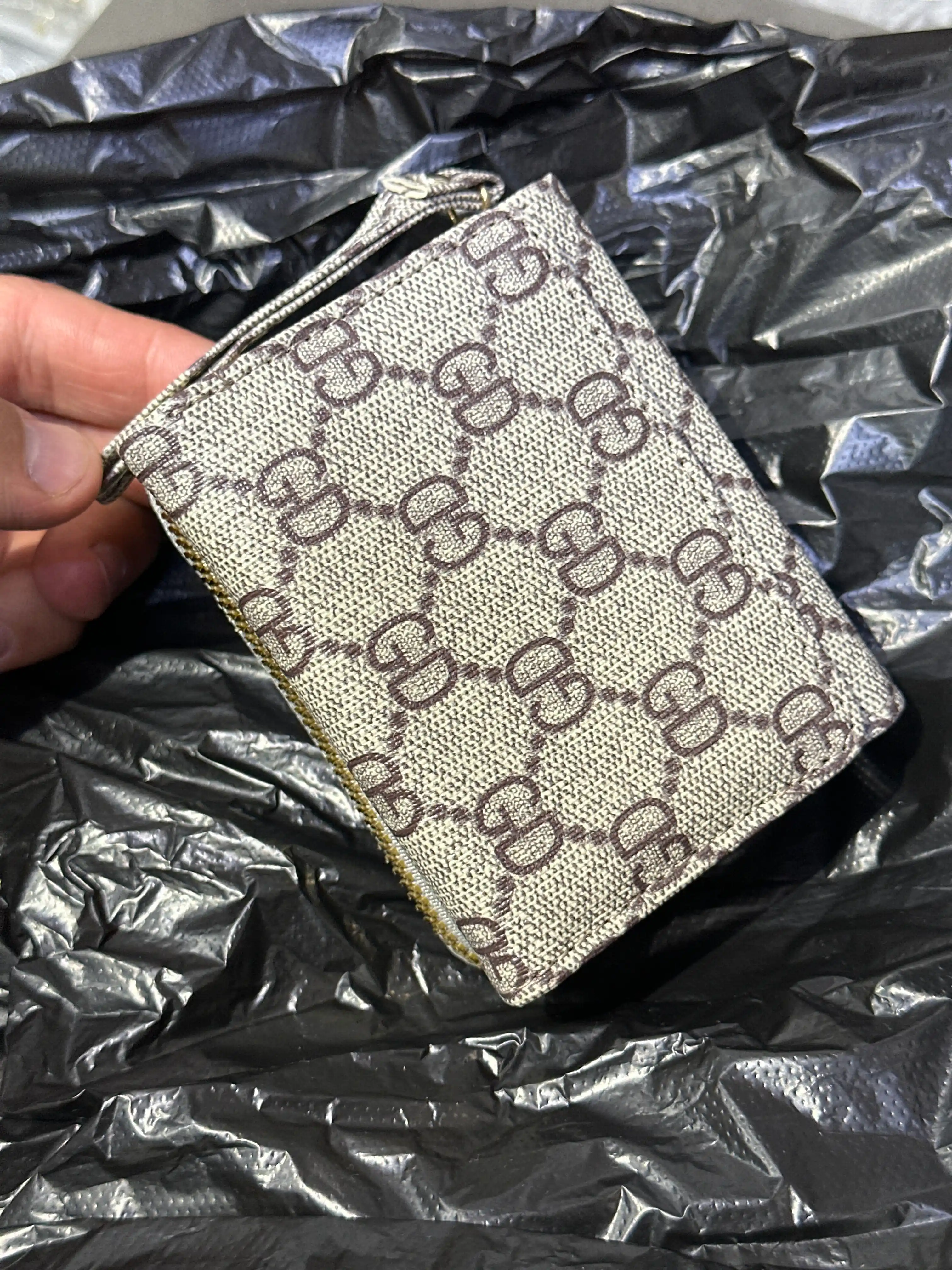 Ayollar uchun eko charm hamyon, 3 buklama, pul bo‘limi, 5+ karta