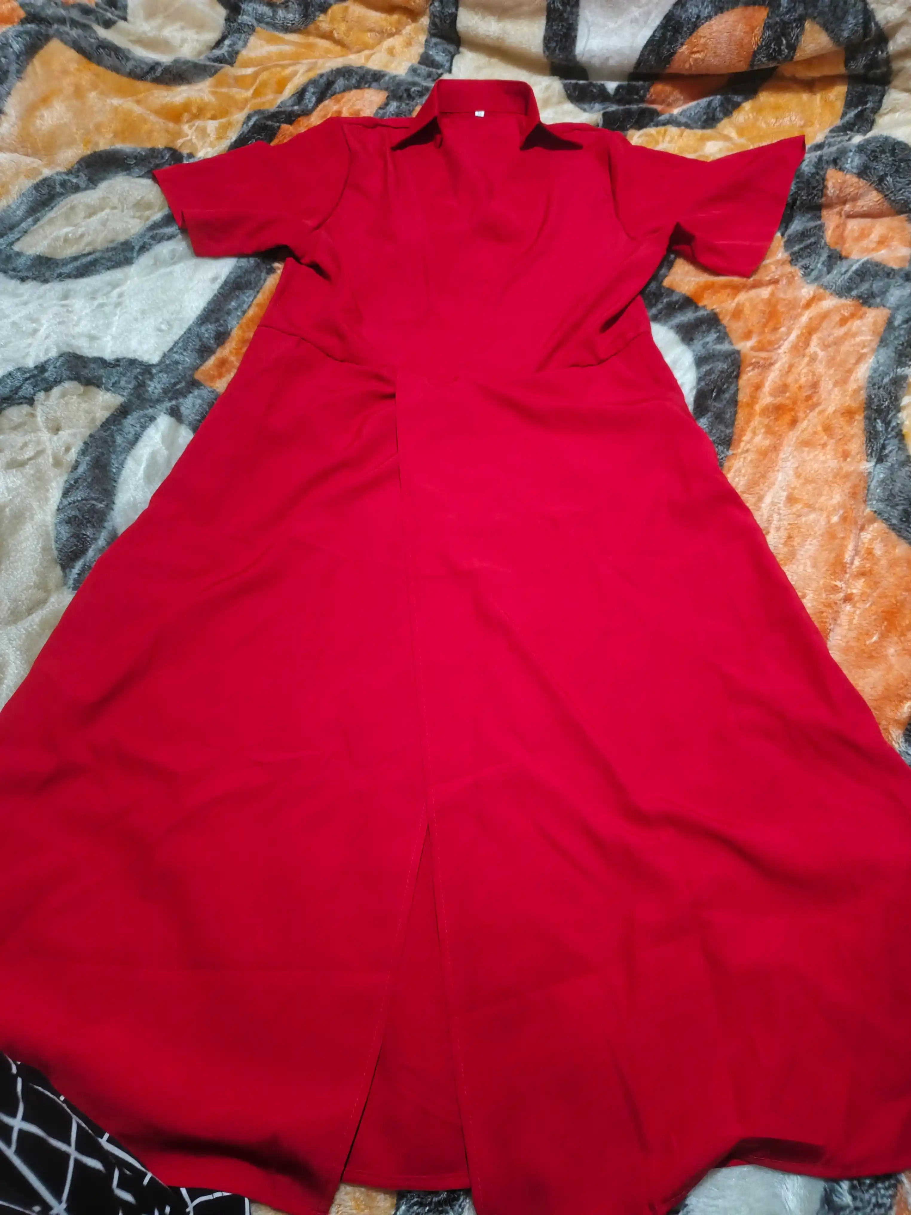 Ayollar uchun kundalik va kechki koylak, 1 o‘lcham kattaroq chiqadi – ELLY FASHION