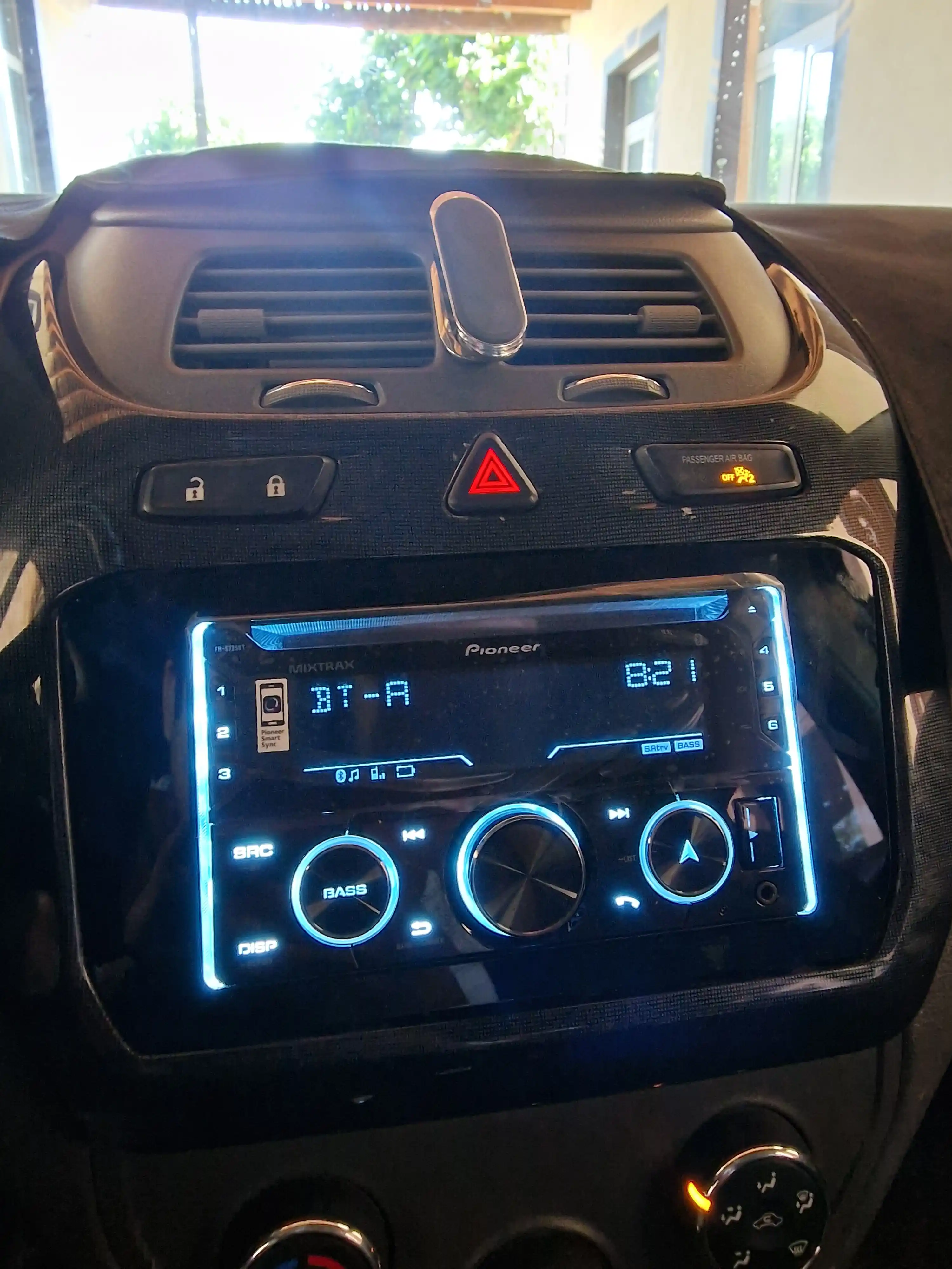 Автомагнитола Pioneer FH-S725BT, с технологией Bluetooth
