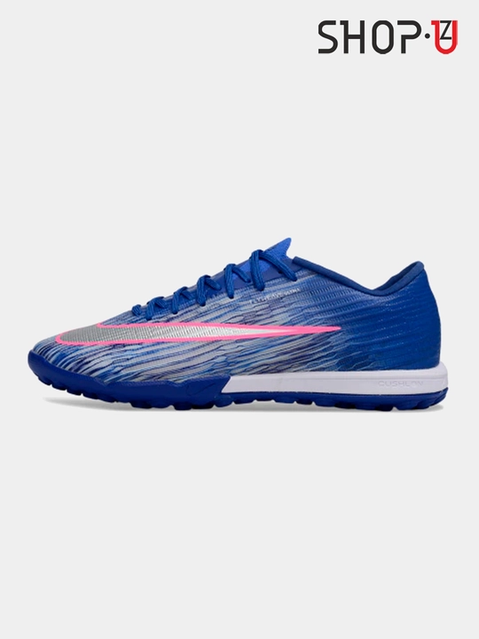 Футбольные бутсы Nike
