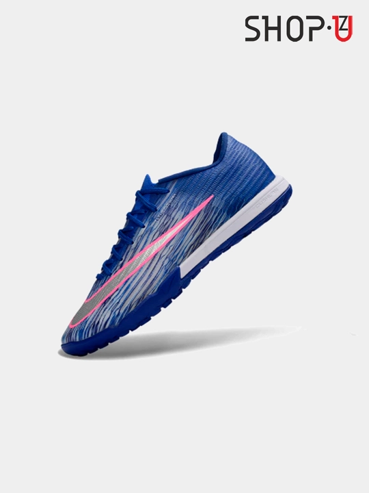 Футбольные бутсы Nike