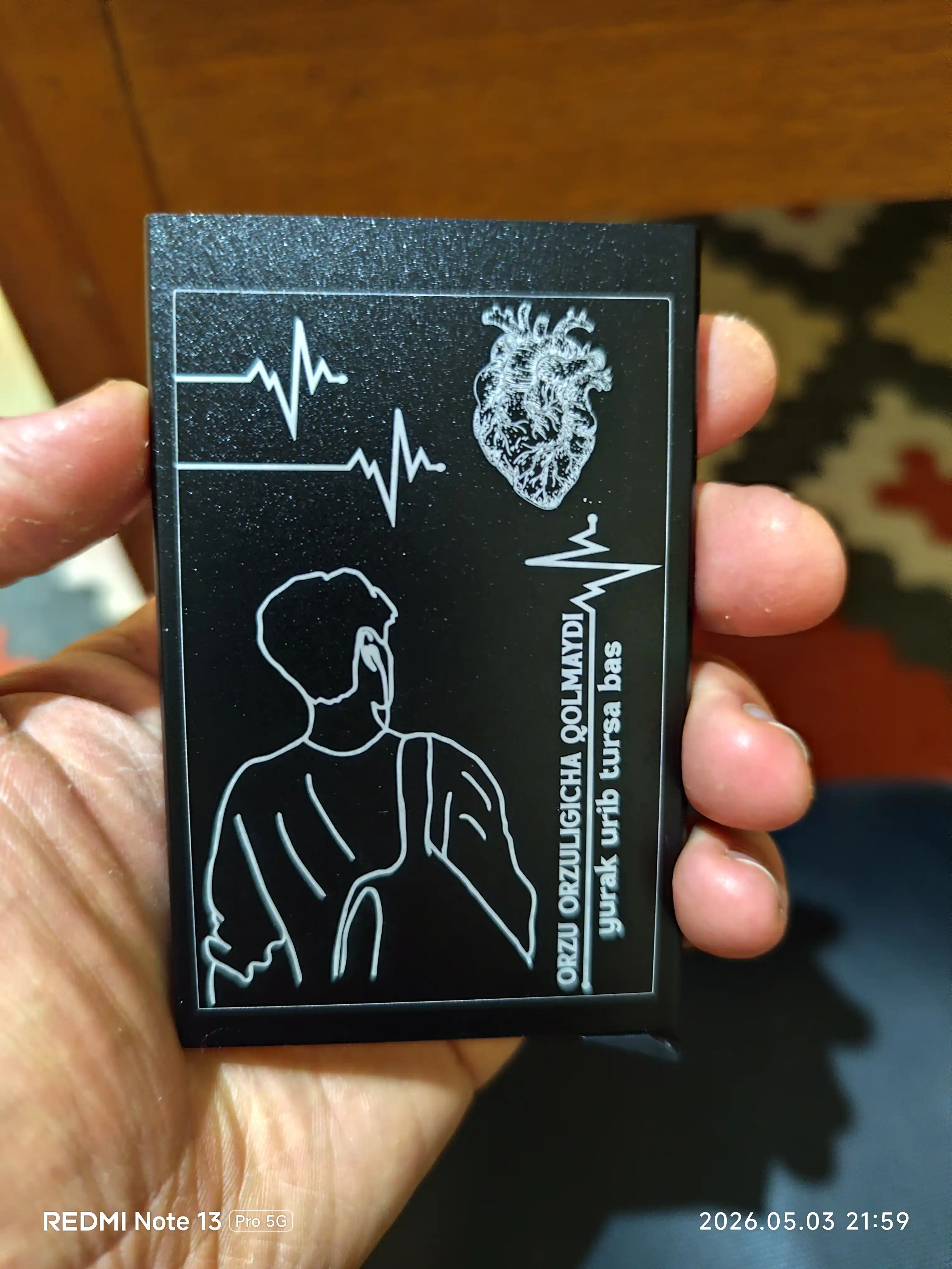 Metall kartxolder — bank kartalari va ID kartalar uchun RFID himoyasi