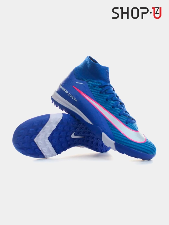 Футбольные бутсы Nike