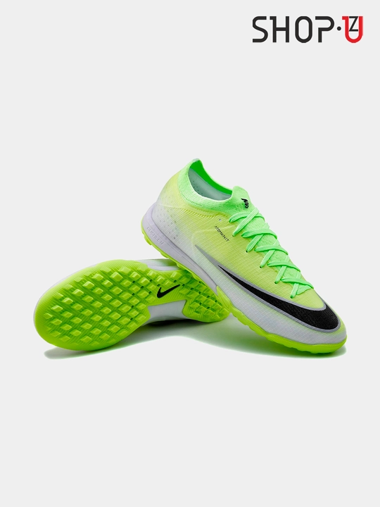 Футбольные бутсы Nike