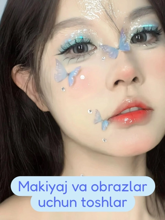 Turli rang va shakldagi yuz va tana uchun o‘zi yopishadigan strazlar