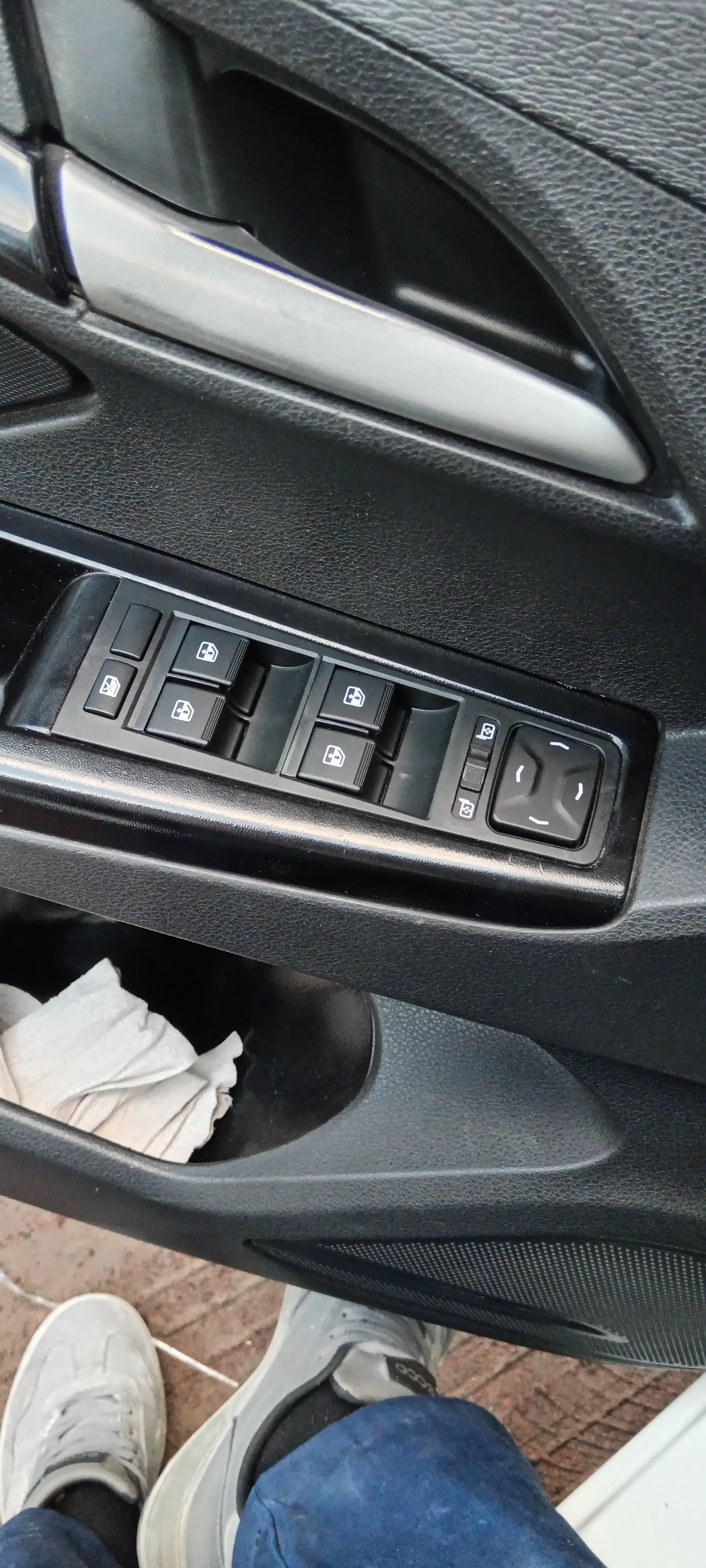 Lada Vesta oyna ko‘targich boshqarish bloki, steklopodyomnik Knopka Vesta Lada zapchasti