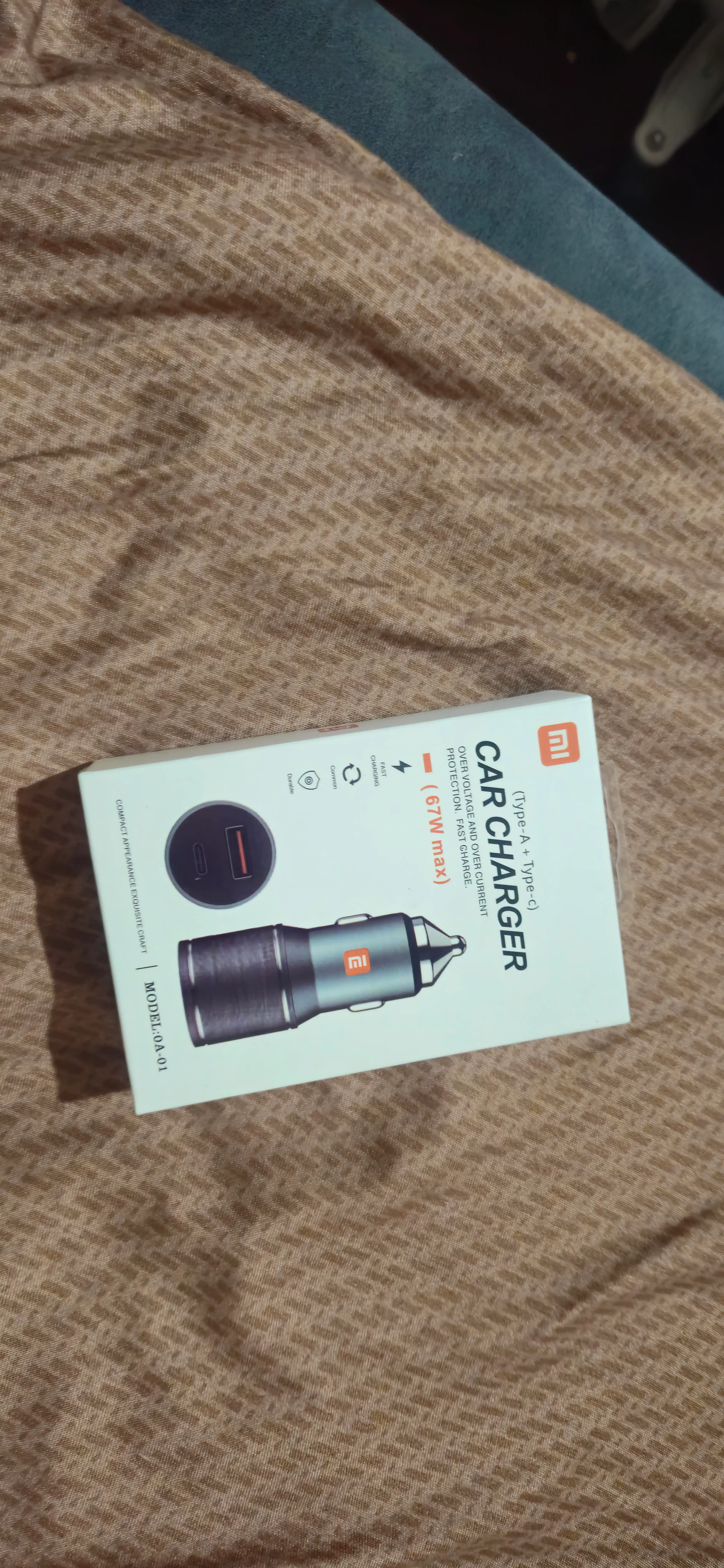 Avtomobil uchun tezkor zaryad qurilmasi, USB-A + Type-C, 67 Vt