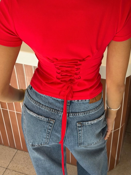 Ayollar uchun korse uslubli (orqasi shnurovkali) laykra futbolka – zamonaviy slim fit top