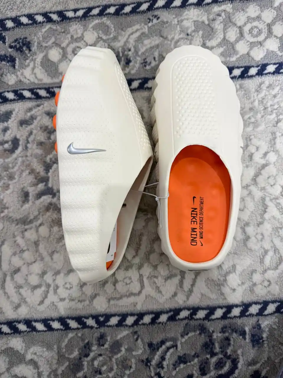 NIKE MIND 001 erkaklar shippaklari sport uchun maxsus. 1 Rzamer katta olish tavsiya etiladi