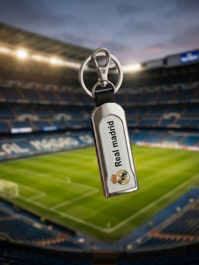 Брелок с логотипом Real Madrid – для настоящих фанатов — MAYDACH-BRELOKREAL-ЛЕДЯН