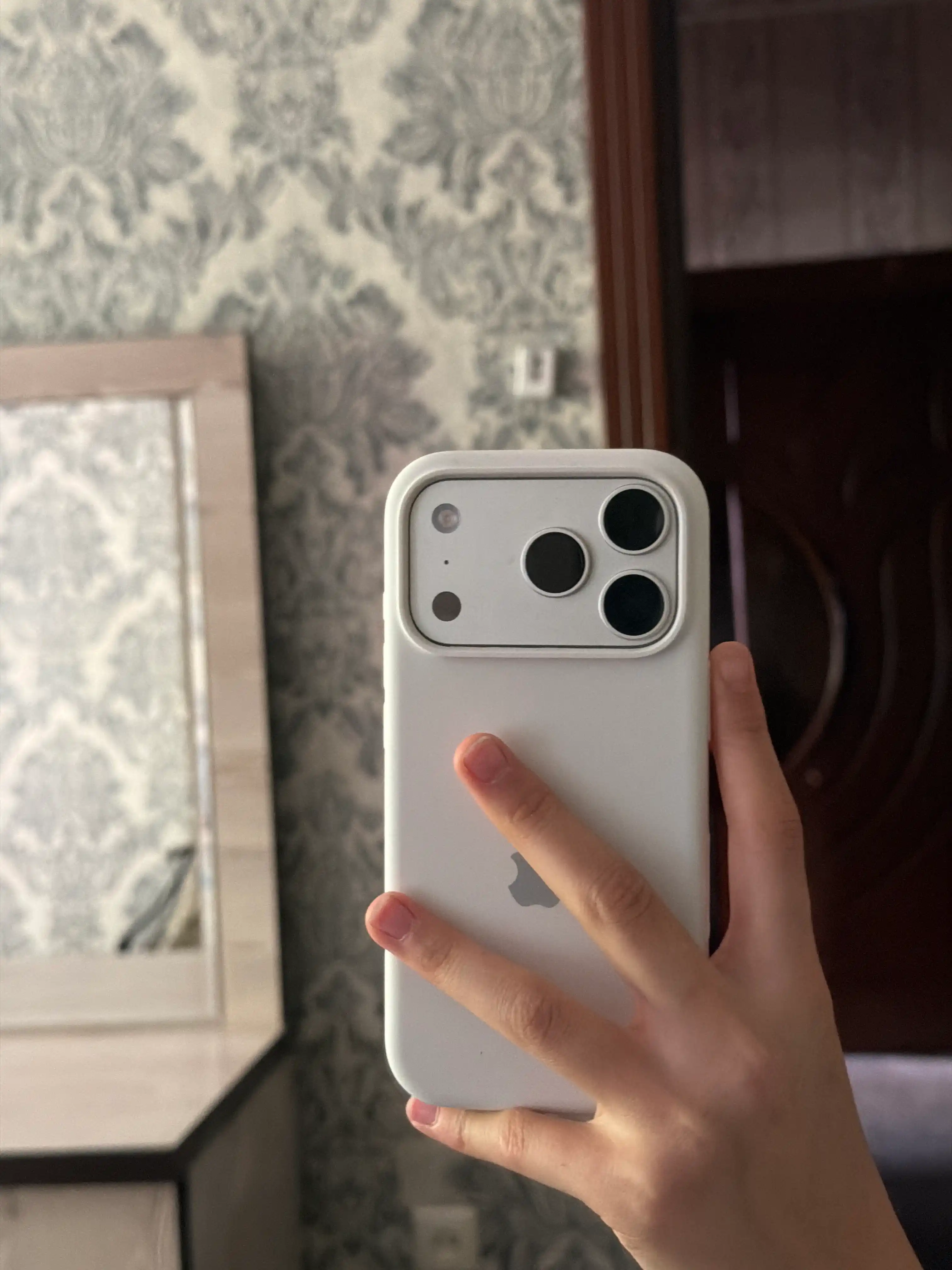 Чехол для iPhone 11–17, Pro, Pro Max — силикон Soft Touch, микрофибра