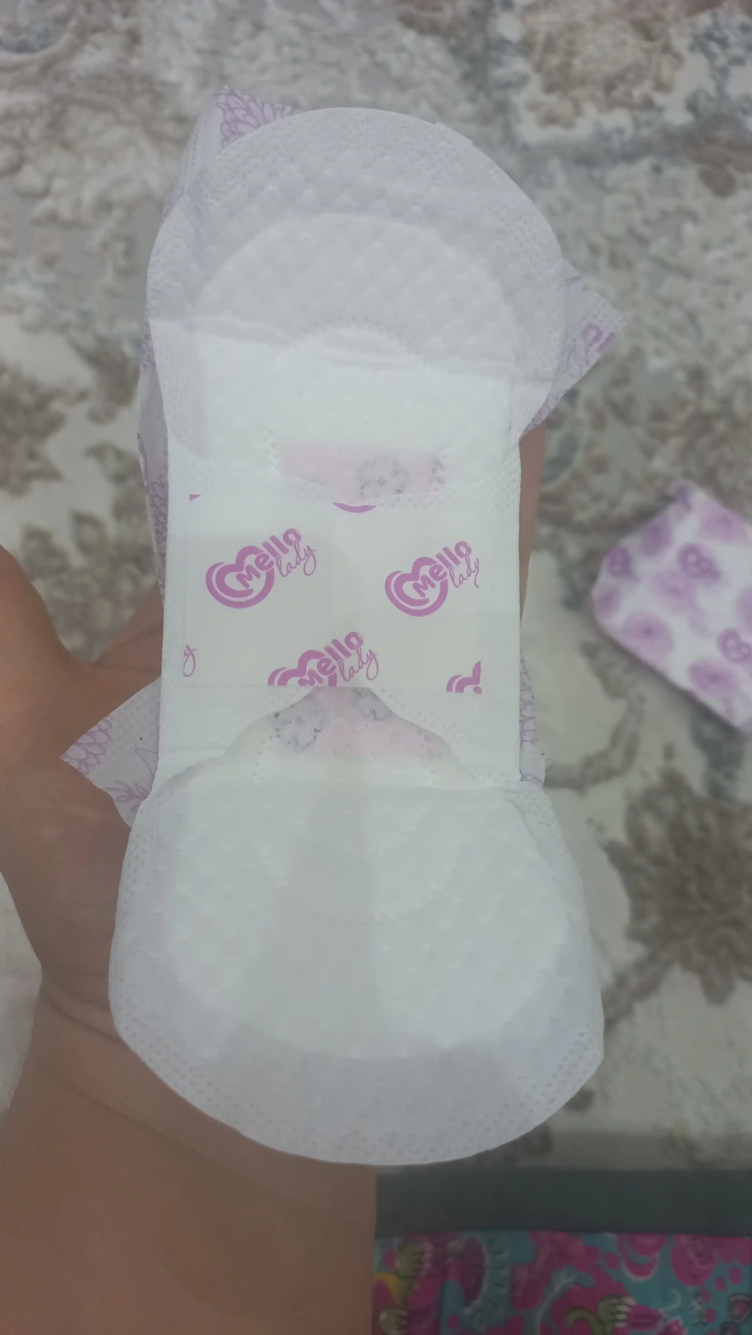 Mello lady 18 ayollar gigiyena qistirmalari. o‘lchami 180mm + Mello nam salfetkalari 1dona