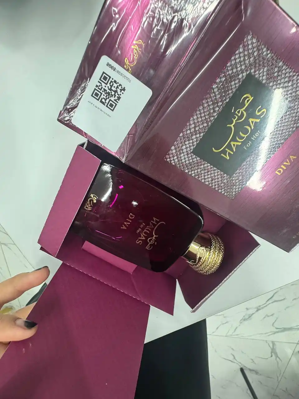 Ayollar uchun Lattafa YARA parfyumerlangan suvi, 100 ml