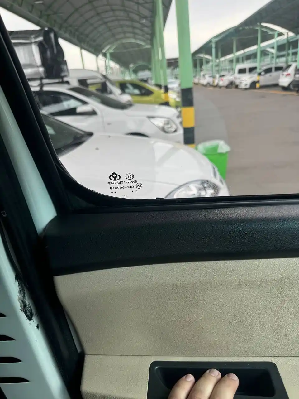Полироль для пластика Mclean для салона автомобиля защита и блеск 500 мл