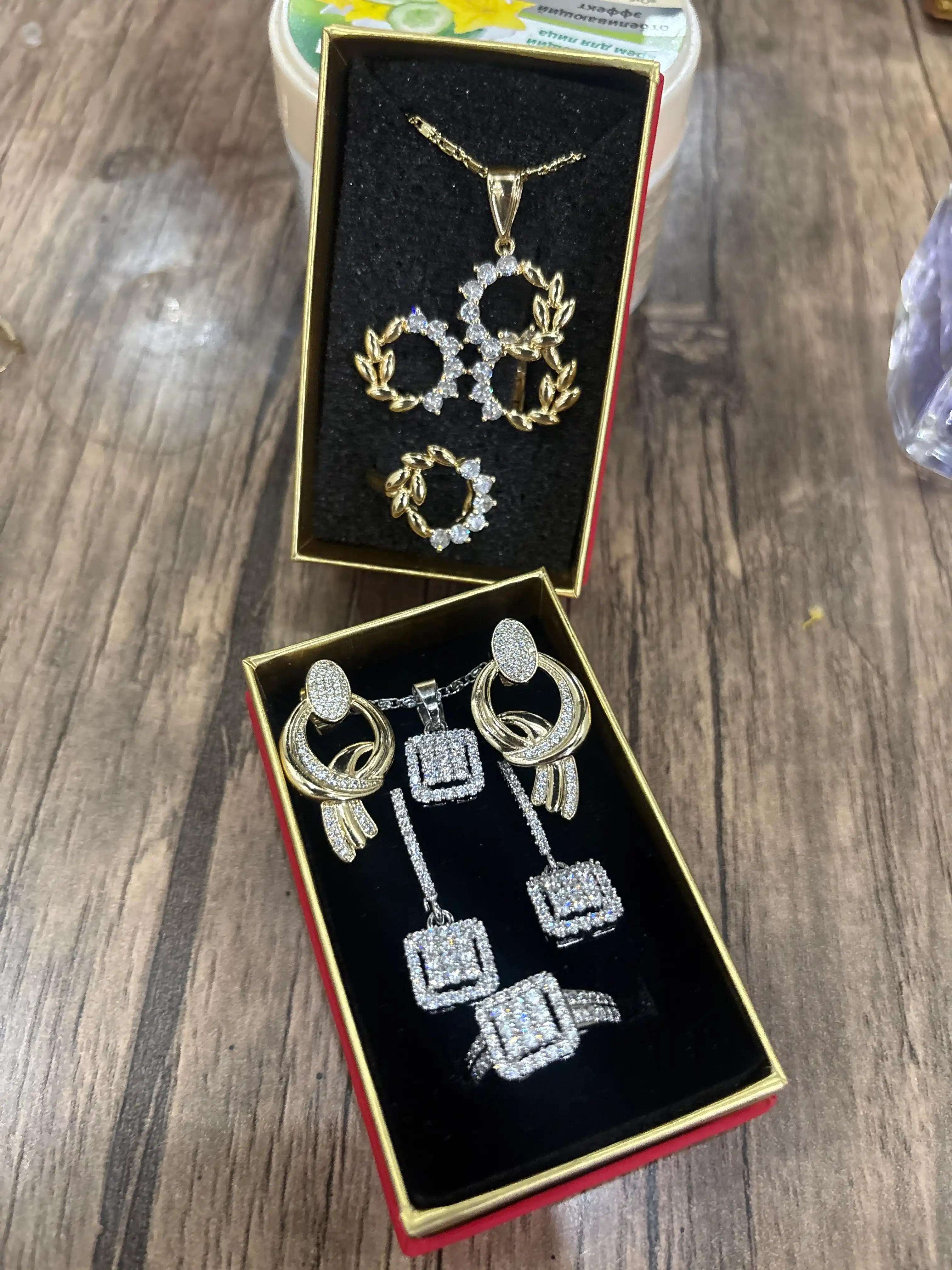 Набор украшений, серьги, кольцо, цепочка XUPING Stainless Steel, в подарочной коробке