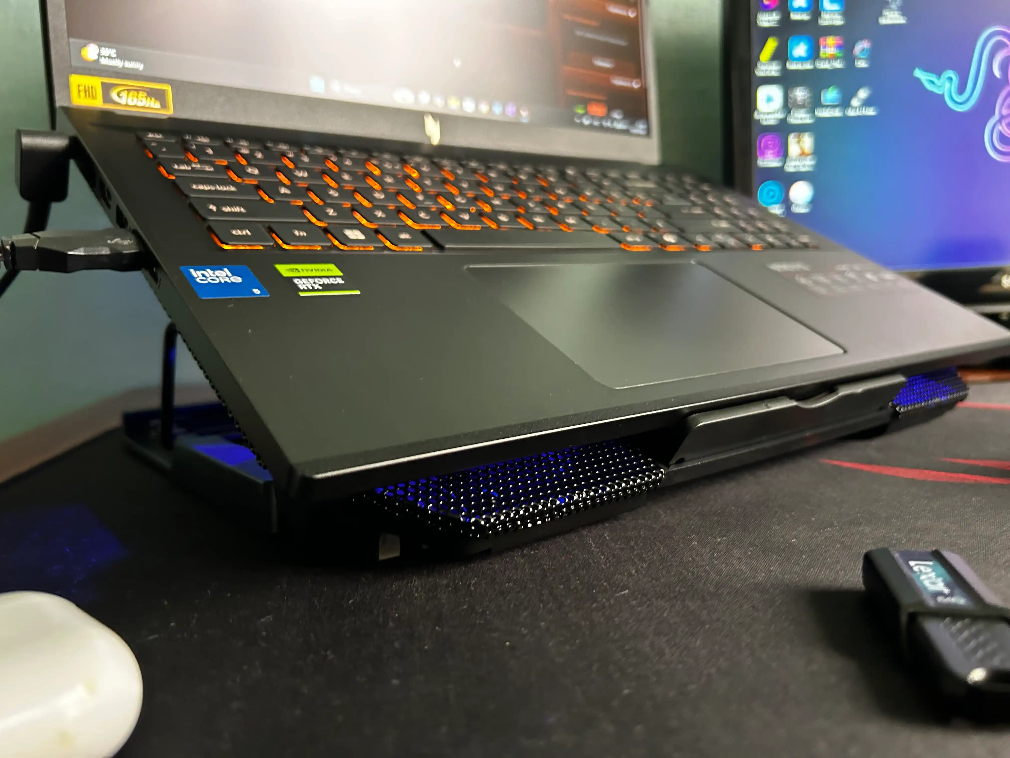 Подставка для ноутбука охлаждающая 2 вентилятора  -USB