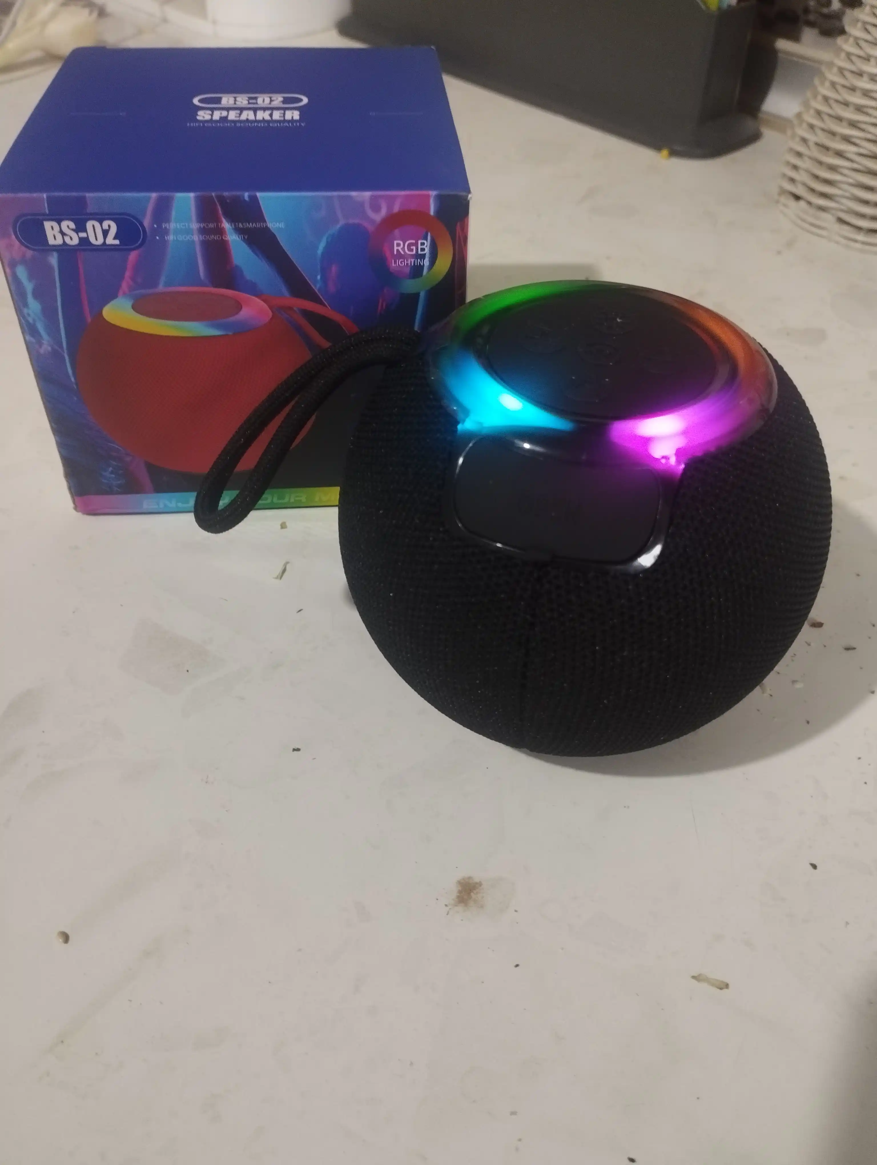 Bluetooth portativ kolonka  Kuchli ovoz, 5 soatgacha ishlaydi, TF/microSD