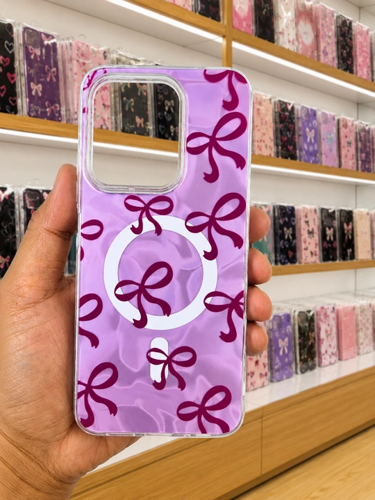 Чехлы для смартфонов iPhone 15 Pro Max