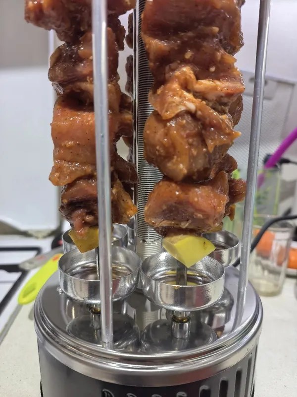 Vertikal elektr shashlik pishirgich, 8 shampur, tutunsiz uy grill, tez va qulay
