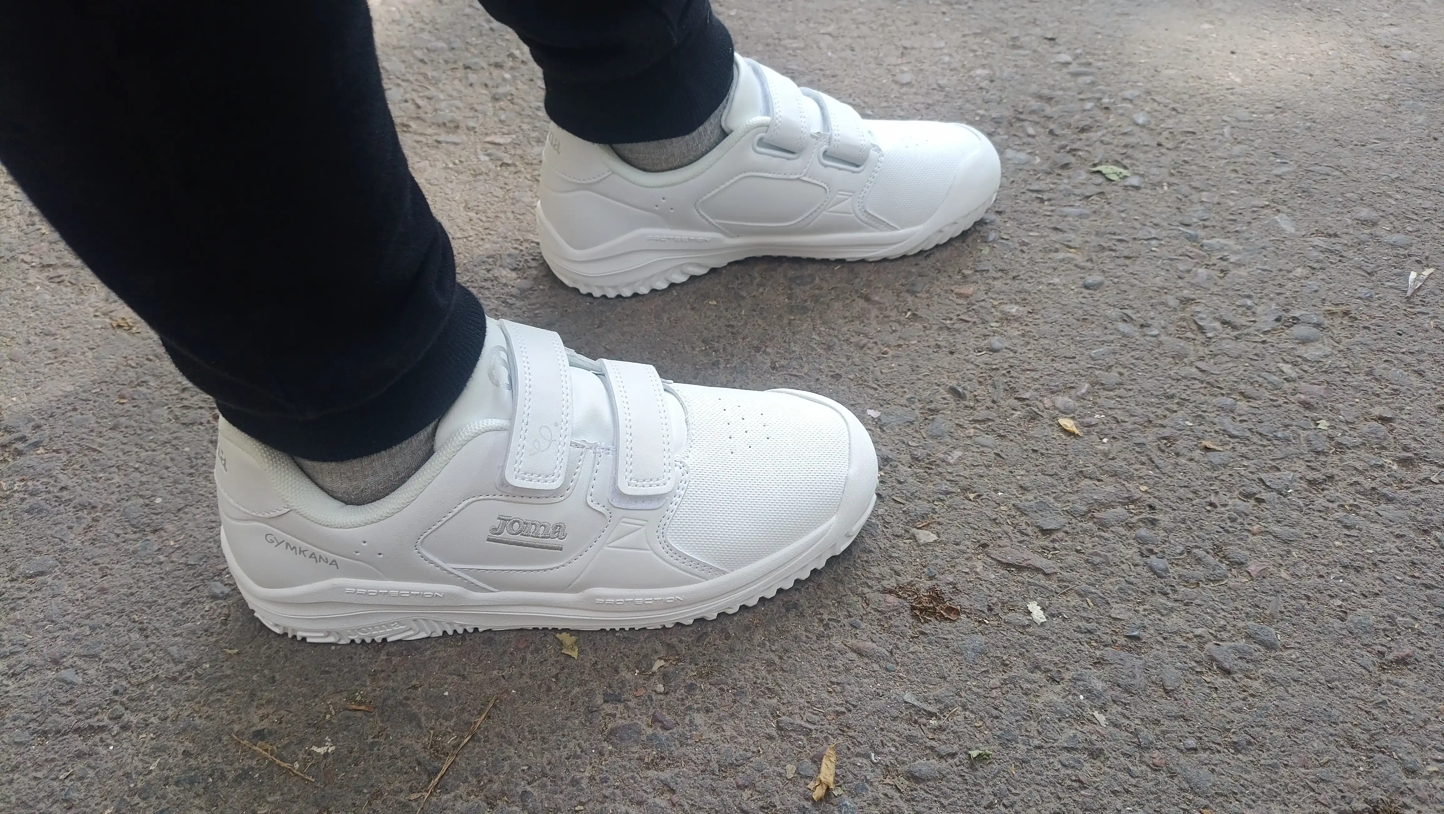 Детские кроссовки Joma Ginkana Jr 24 белые на липучках, арт. WGINW2402V