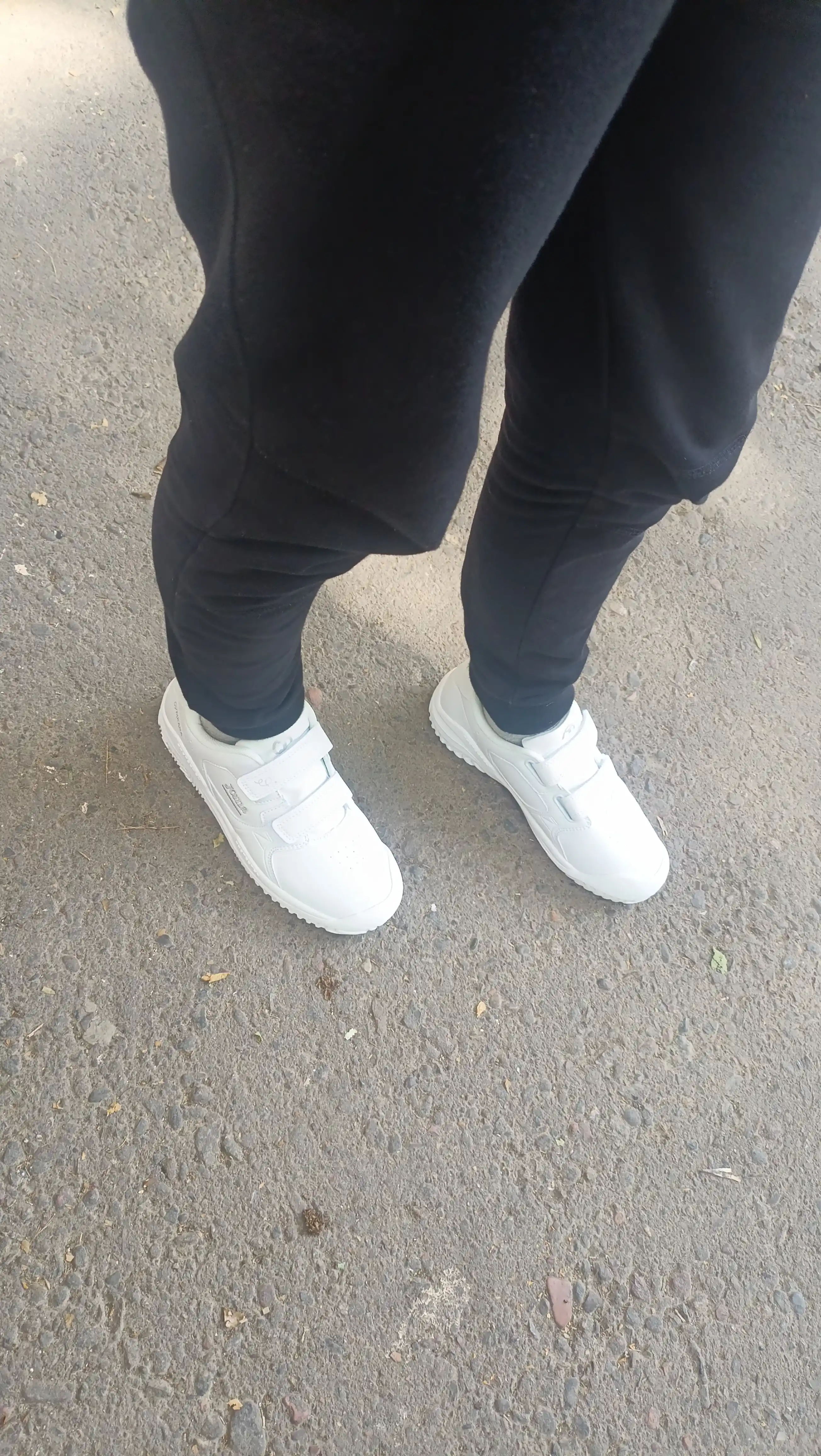 Детские кроссовки Joma Ginkana Jr 24 белые на липучках, арт. WGINW2402V
