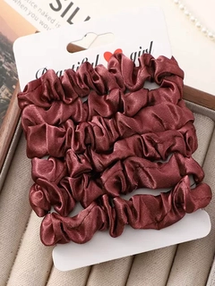 Бордовый