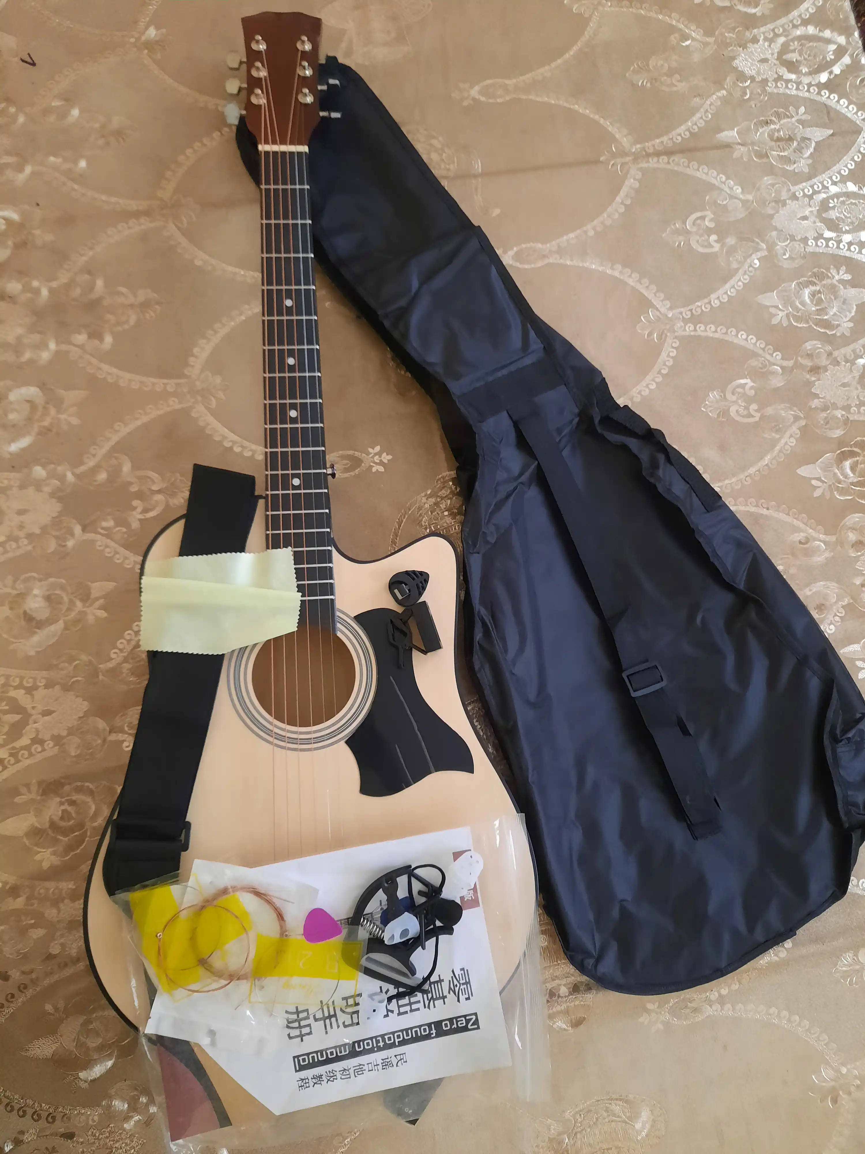 Gitara akustik, 6 torli, to'plam