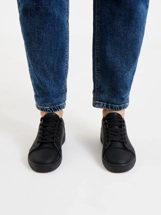 Erkaklar uchun Louboutin kedаlar, 36-44 o`lchamlar, 1 lcham kattasi tavsiya etiladi