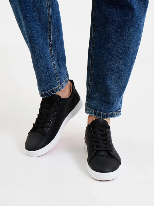 Erkaklar uchun Louboutin kedаlar, 36-44 o`lchamlar, 1 lcham kattasi tavsiya etiladi