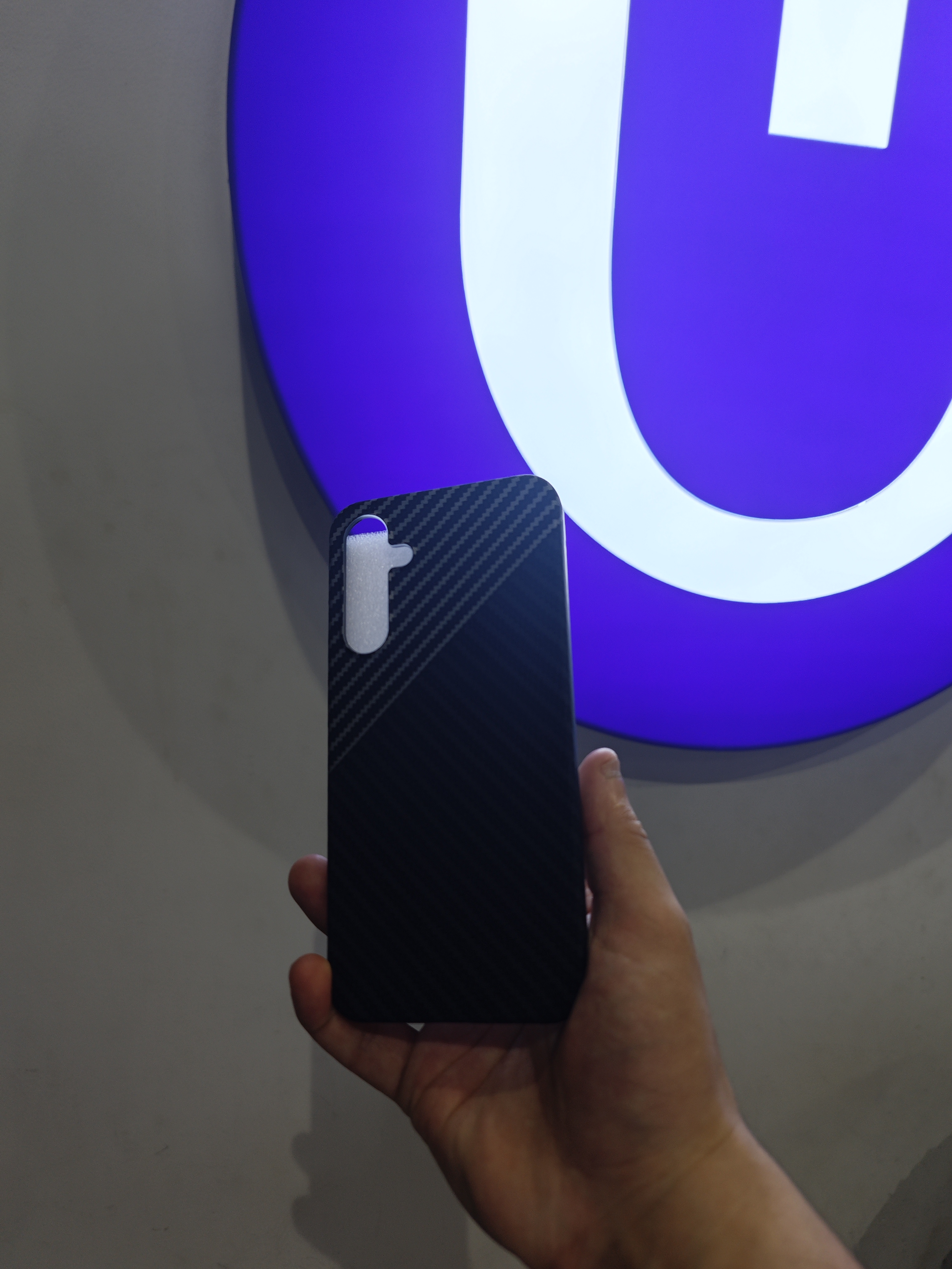 Samsung Galaxy A14, A15, A16, A17, A35, A54, A55, A56 uchun karbonli chexol — magsafe