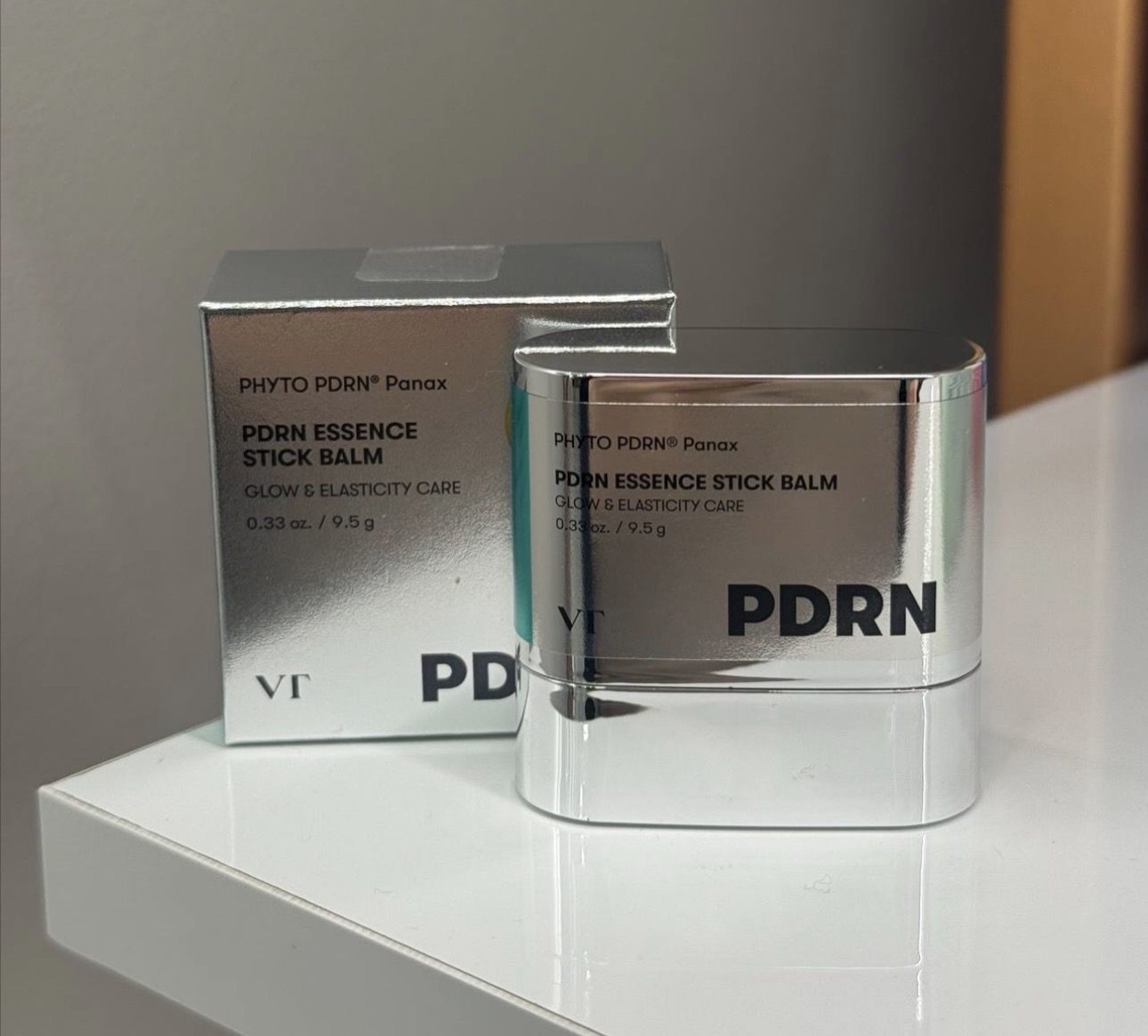 PDRN bilan VT Cosmetics yuz uchun zardobi, yoshartiruvchi, mustahkamlovchi, peptidlar va seramidlar bilan
