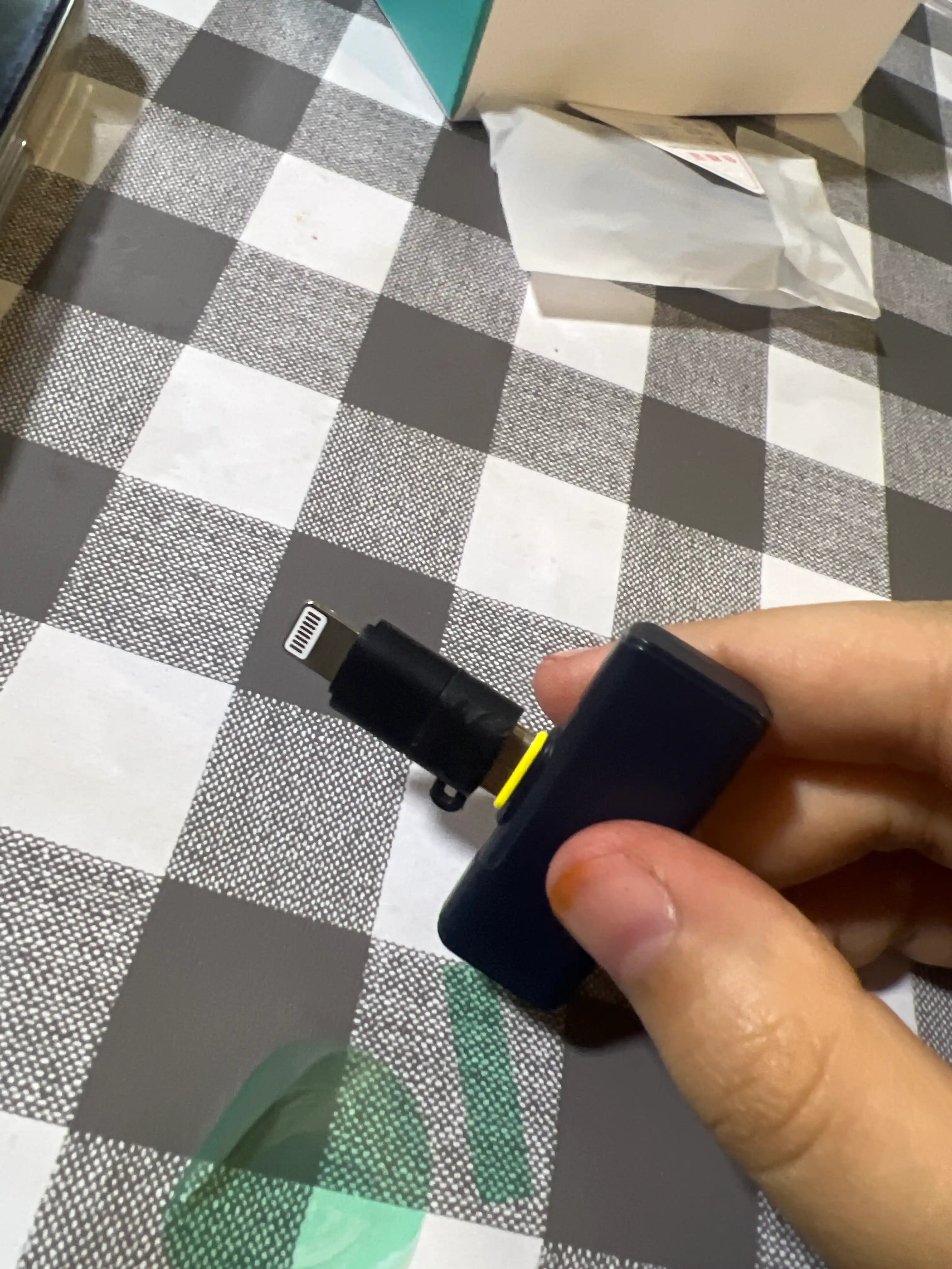 iPhone, Android uchun simsiz petlitsali mikrofon, kondensatorli