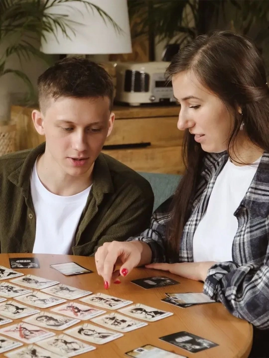 Настольная игра UNO, карточки игроков FIFA, кто я, нуар, интуиция, мафия, мемо, покер