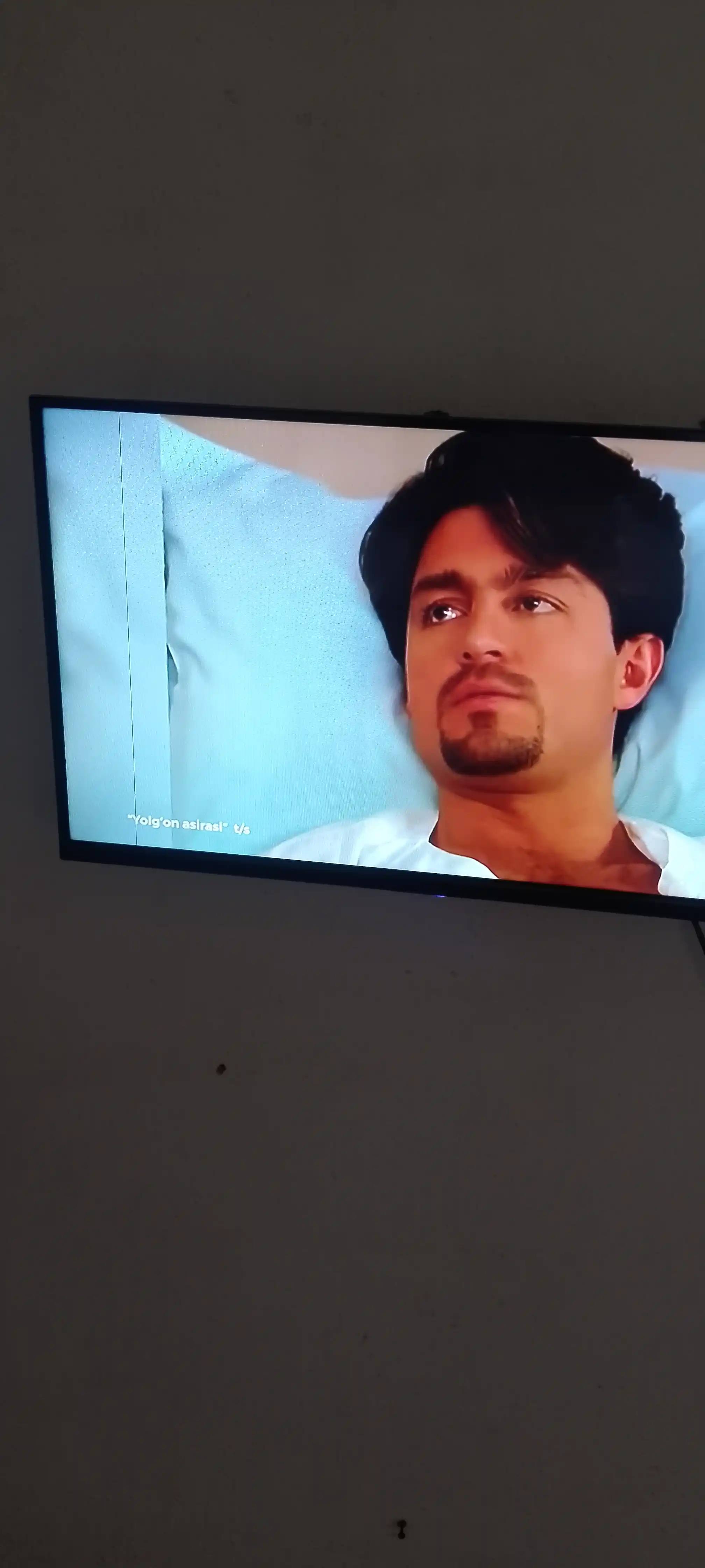 Смарт телевизор QLT 32" HD