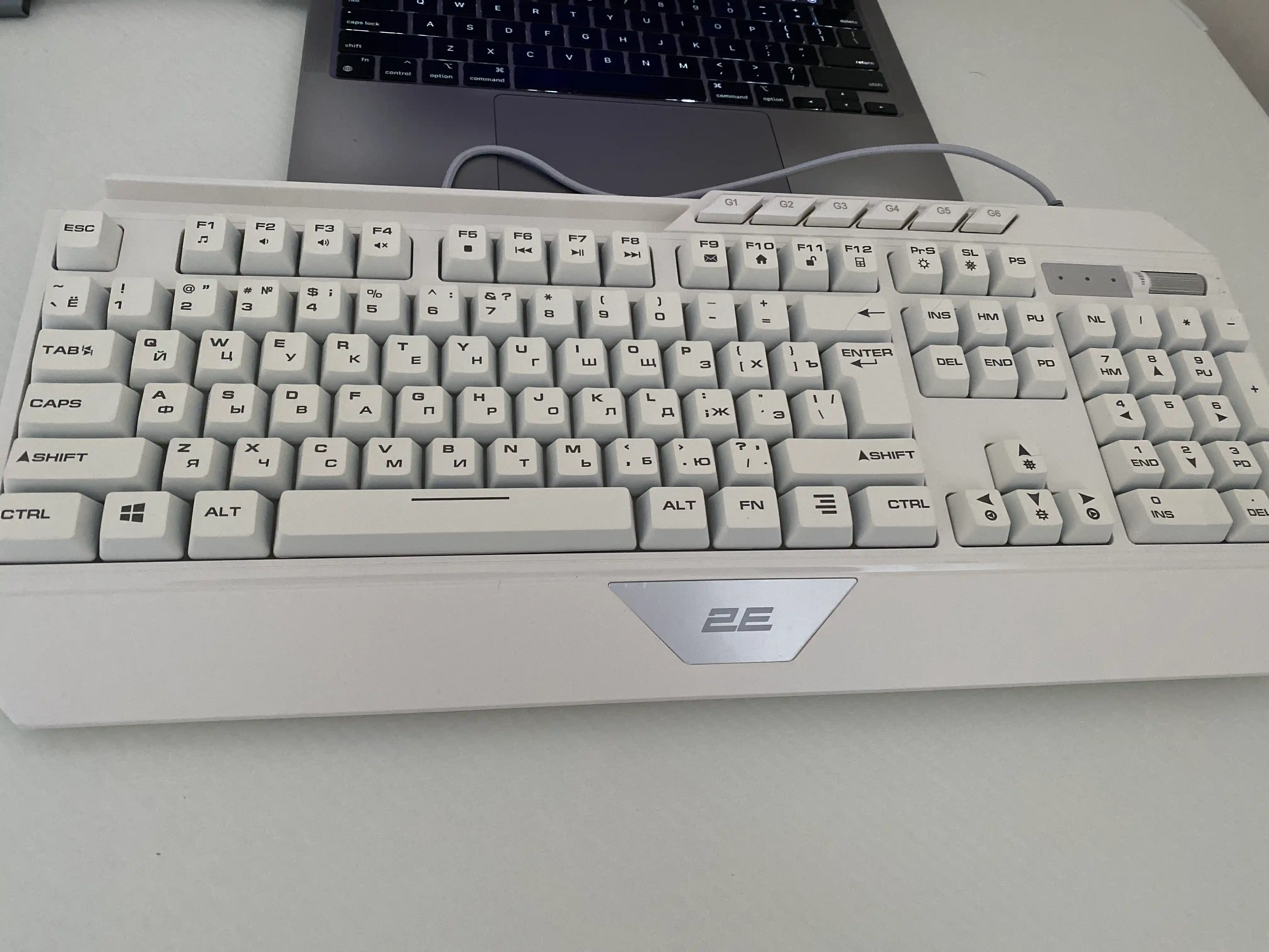 RGB yoritgichli 2E GAMING KG315 simli o‘yin klaviaturasi