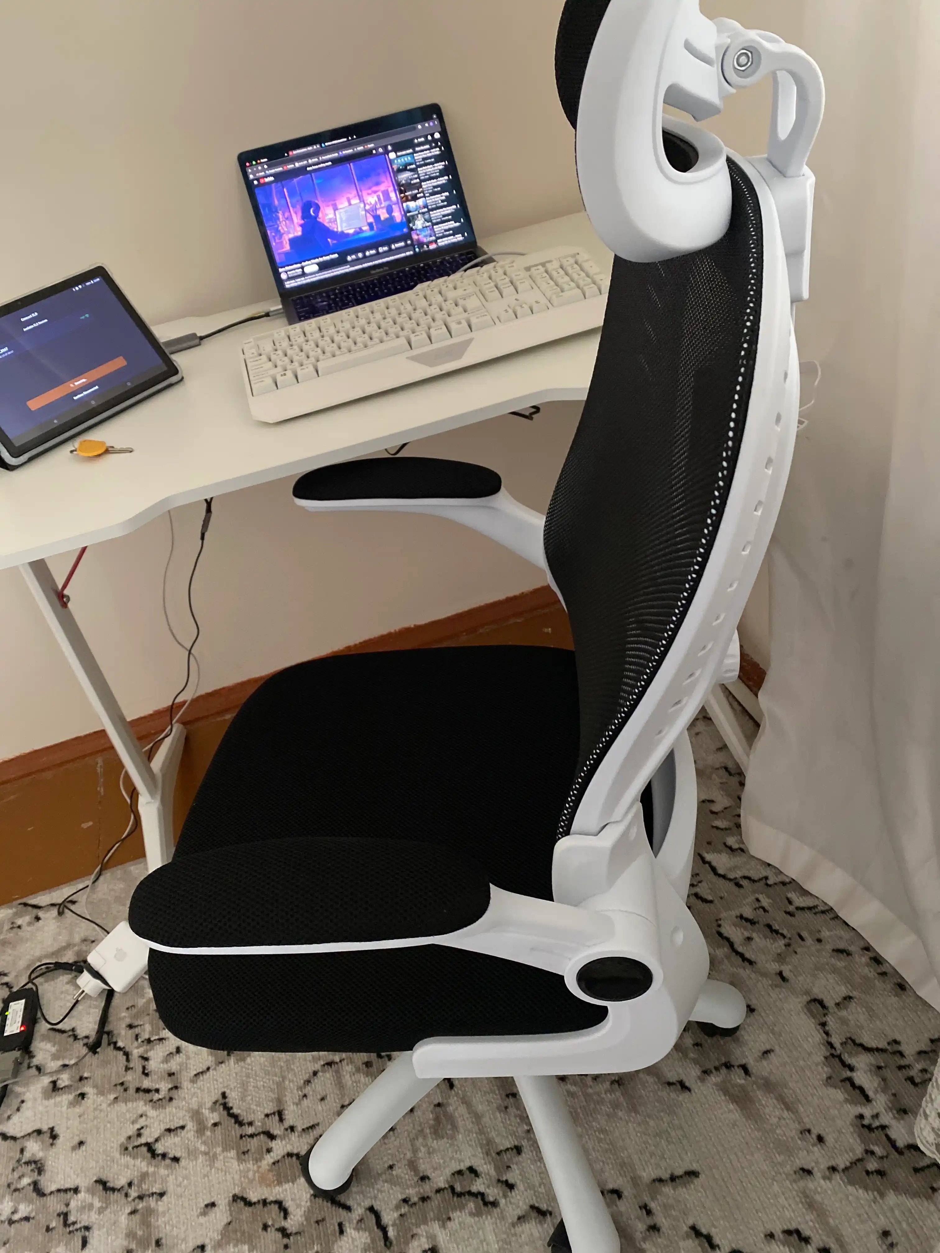 Ofis kreslosi, geymerlar uchun, ergonomik, sozlanadigan suyanchiq, bosh uchun taglik
