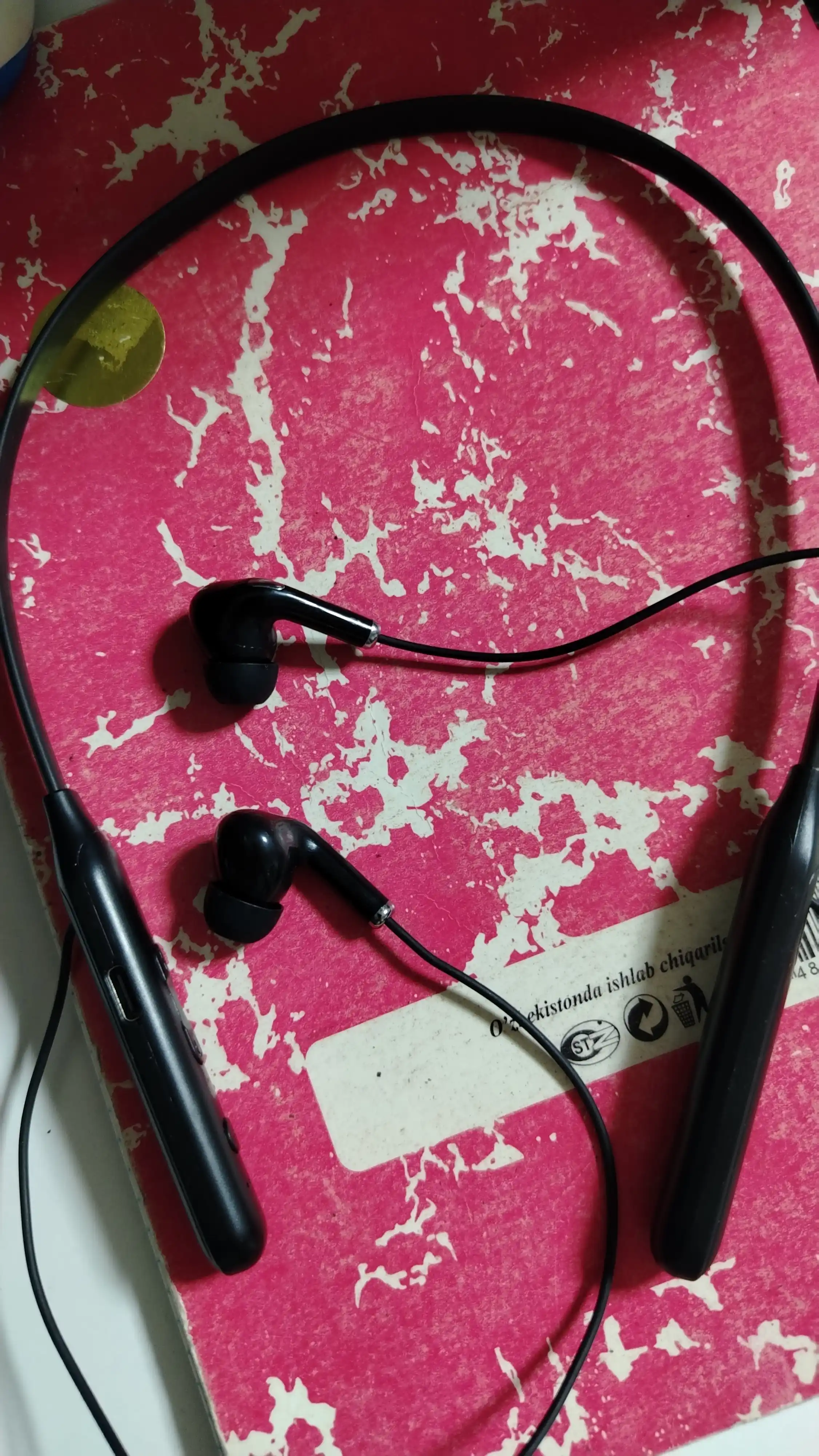 Simsiz quloqchin KIN KL02, Bluetooth garnitura, 5 soat ishlash, 2ta qurilmaga ulanish