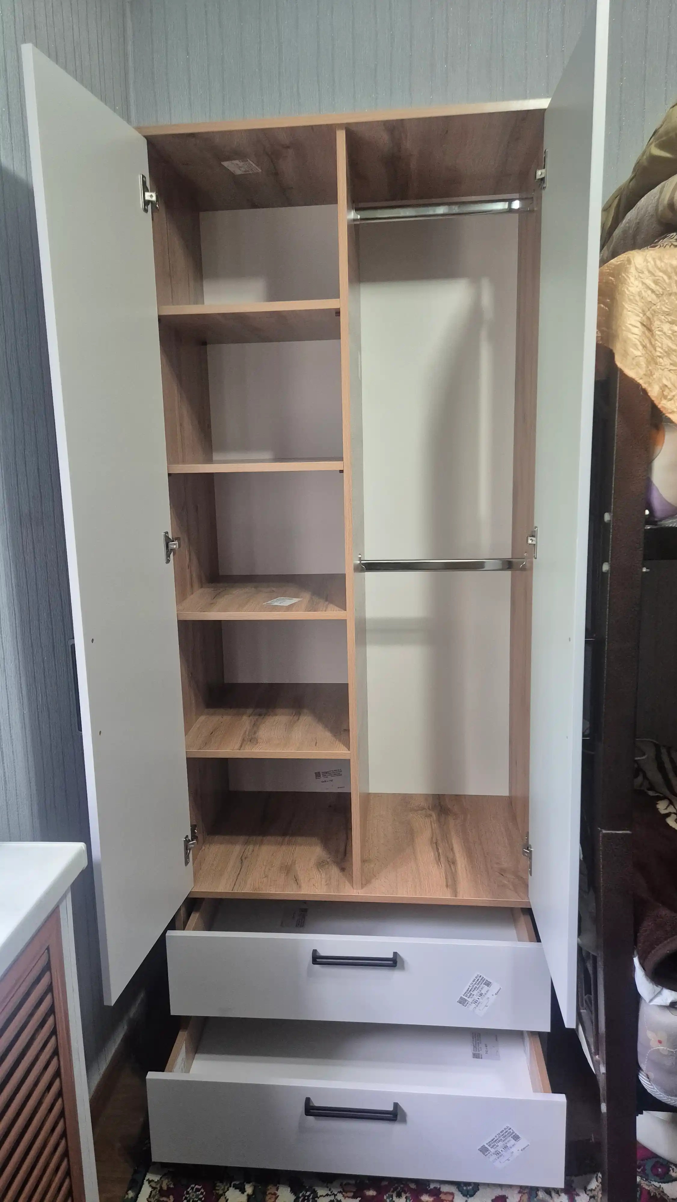 Comfort 2 eshikli kiyim shkafi 200×80×50 sm, LDSP Rossiya