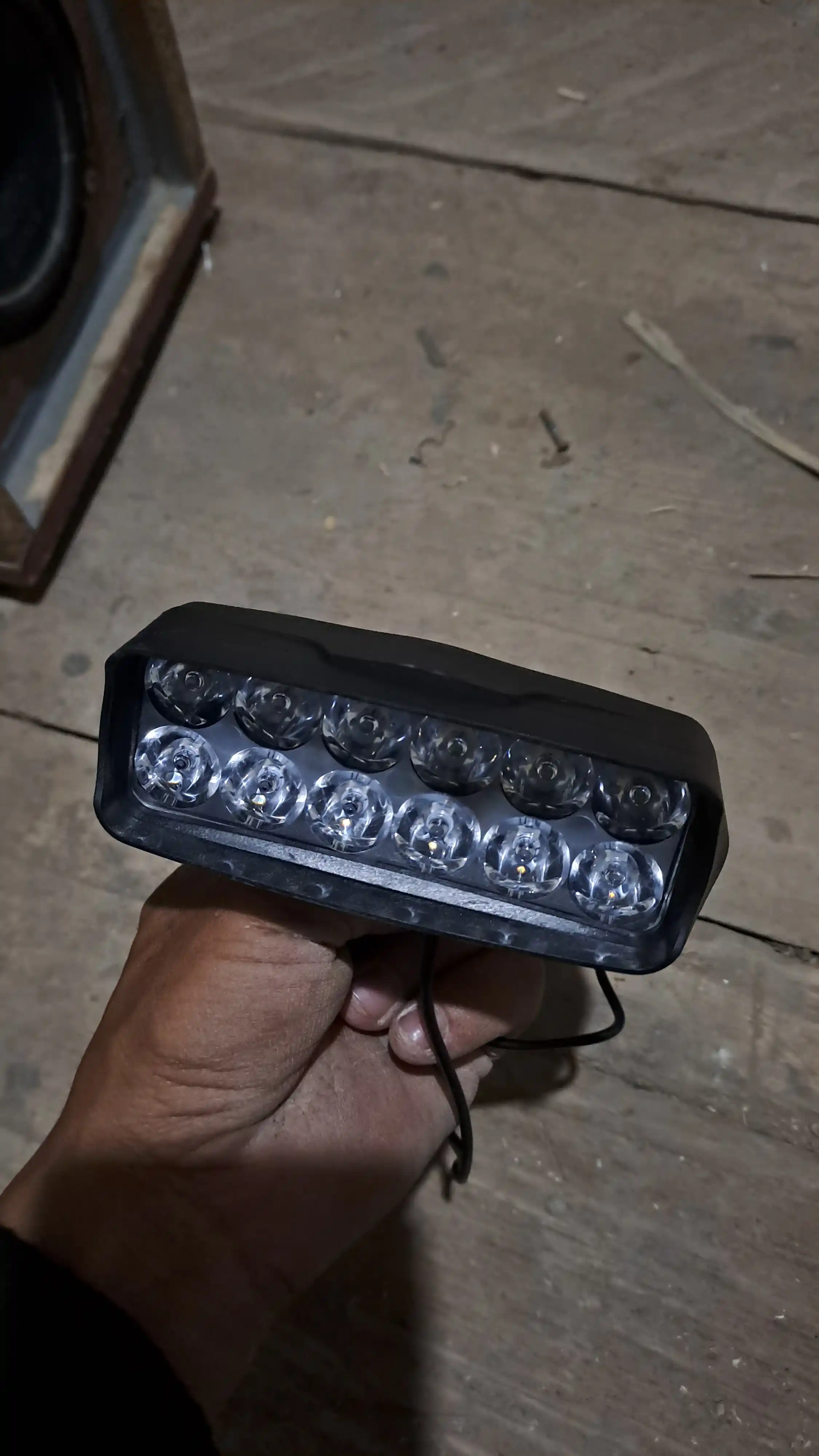 Skuter va moped uchun LED fara – 18 diodli kuchli projektor