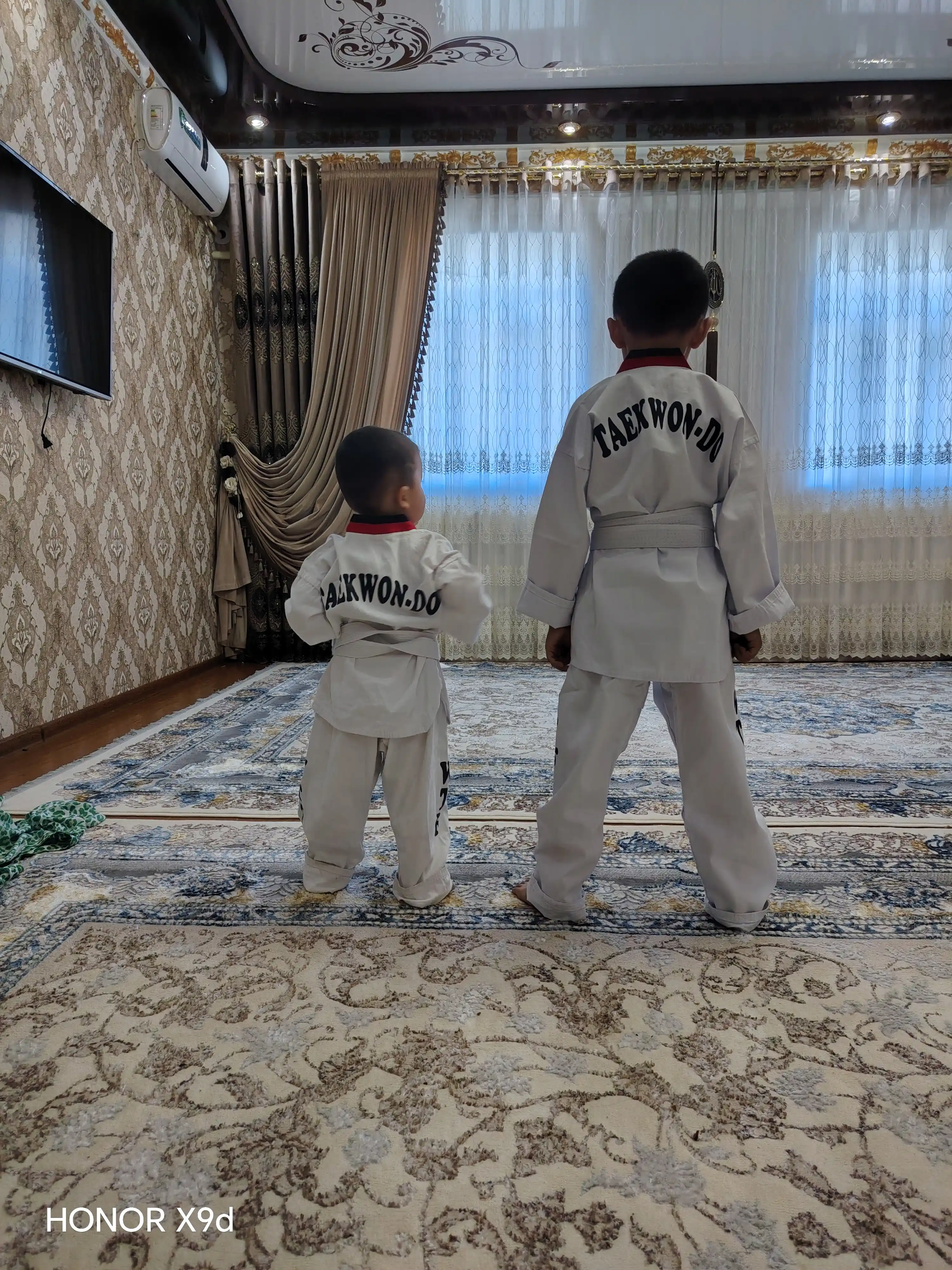 Спортивная форма кимано TAEKWONDO WTF