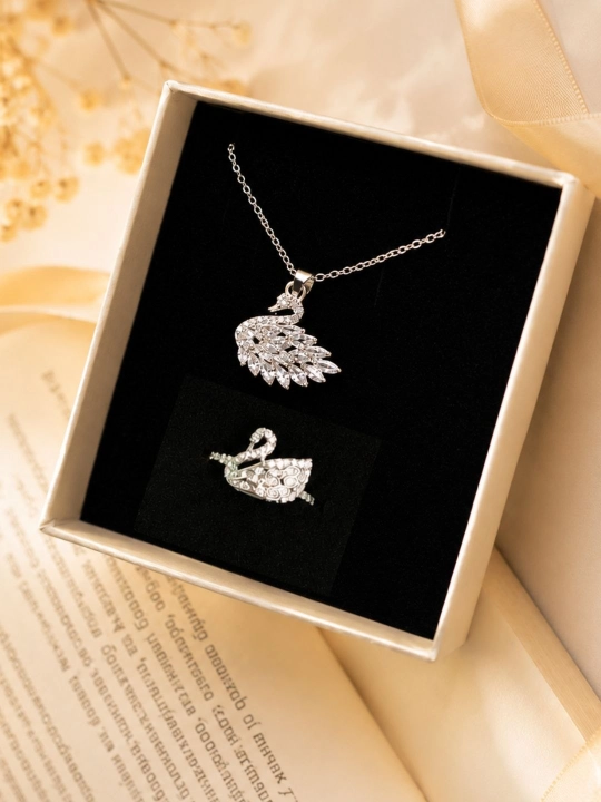 Ayollar va qizlar uchun sovg‘a qutisi bilan Swarovski sovg‘a to‘plami