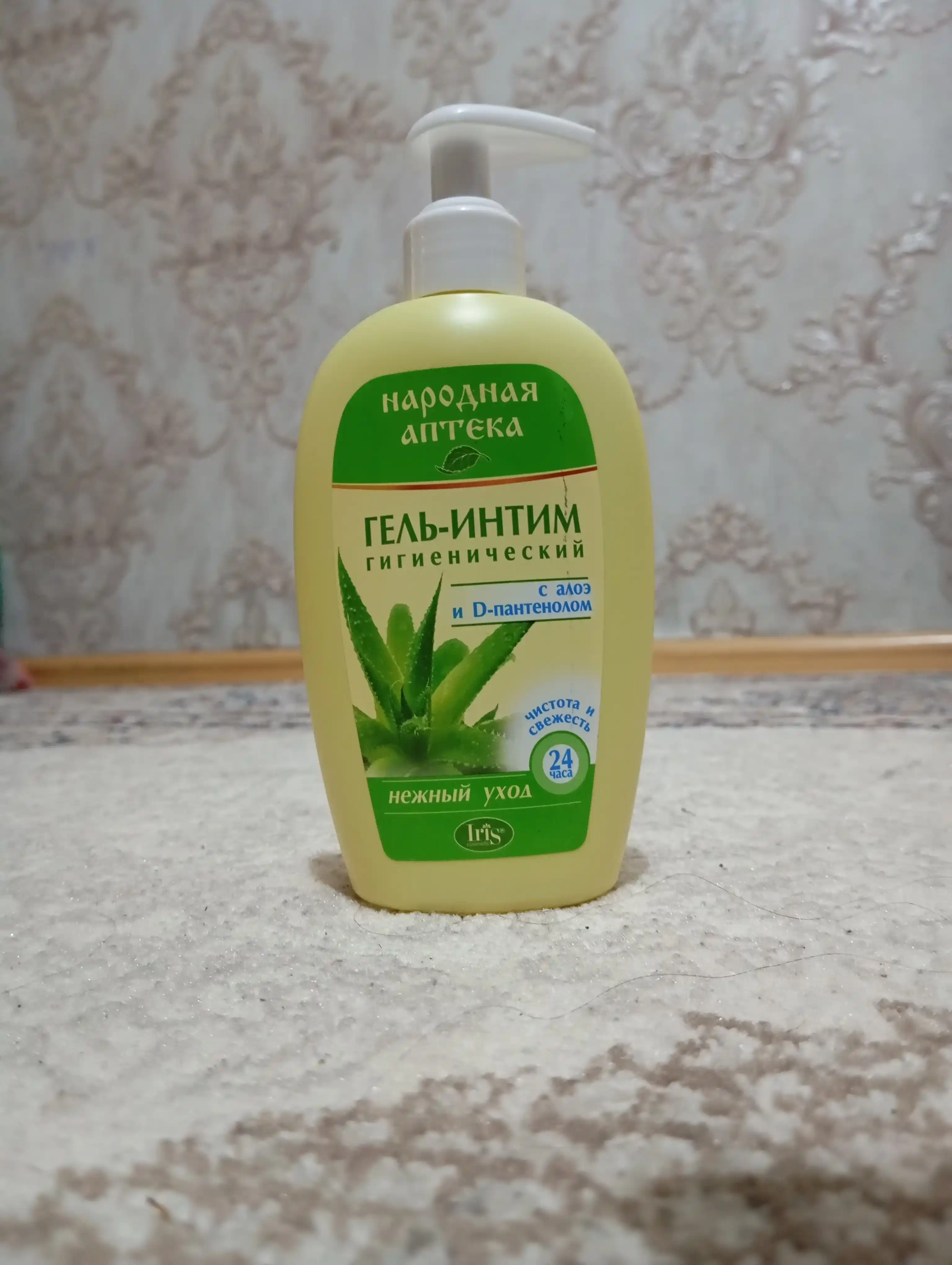 Гель-интим гигиенический Iris Cosmetic Народная Аптека Алоэ+D-пантенол, 250 мл