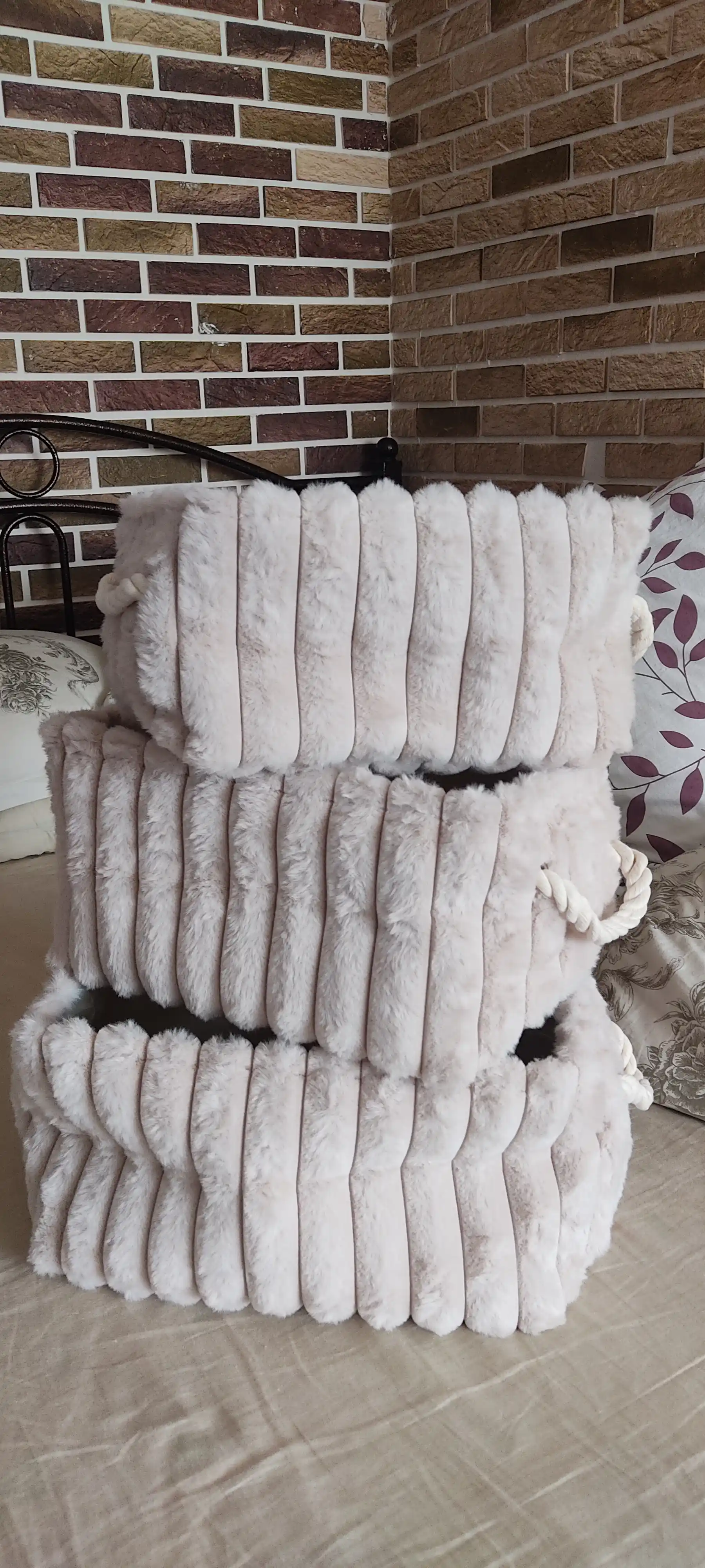 4 ta to'rtburchaklar saqlash savatlari to'plami: 30x30x12, 25x15x11, 15x15x13, 13x13 sm