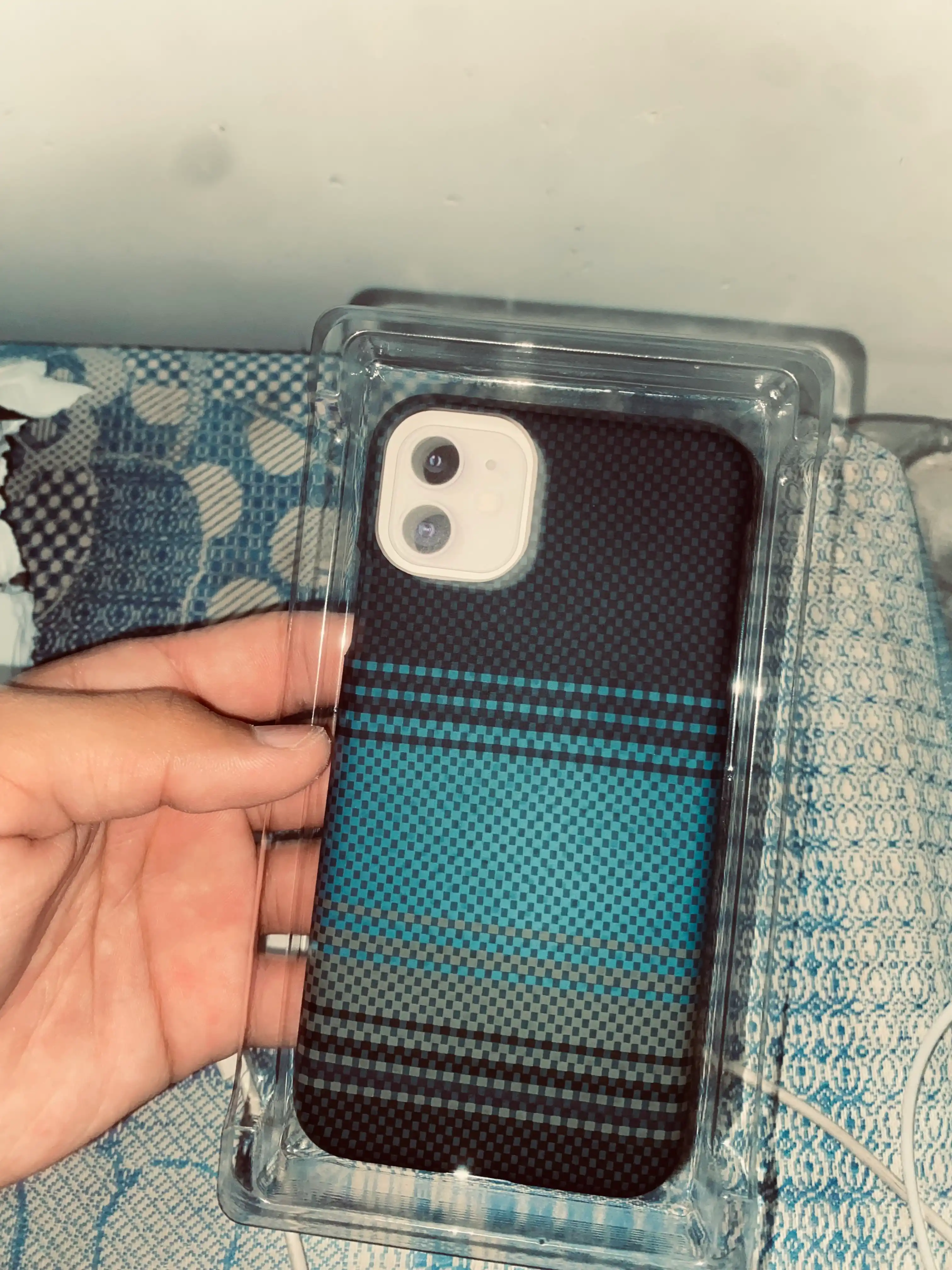 MagSafe bilan iPhone 11-17 Pro Pro Max  iPhone 17 va iPhone 18 uslubidagi g‘iloflar