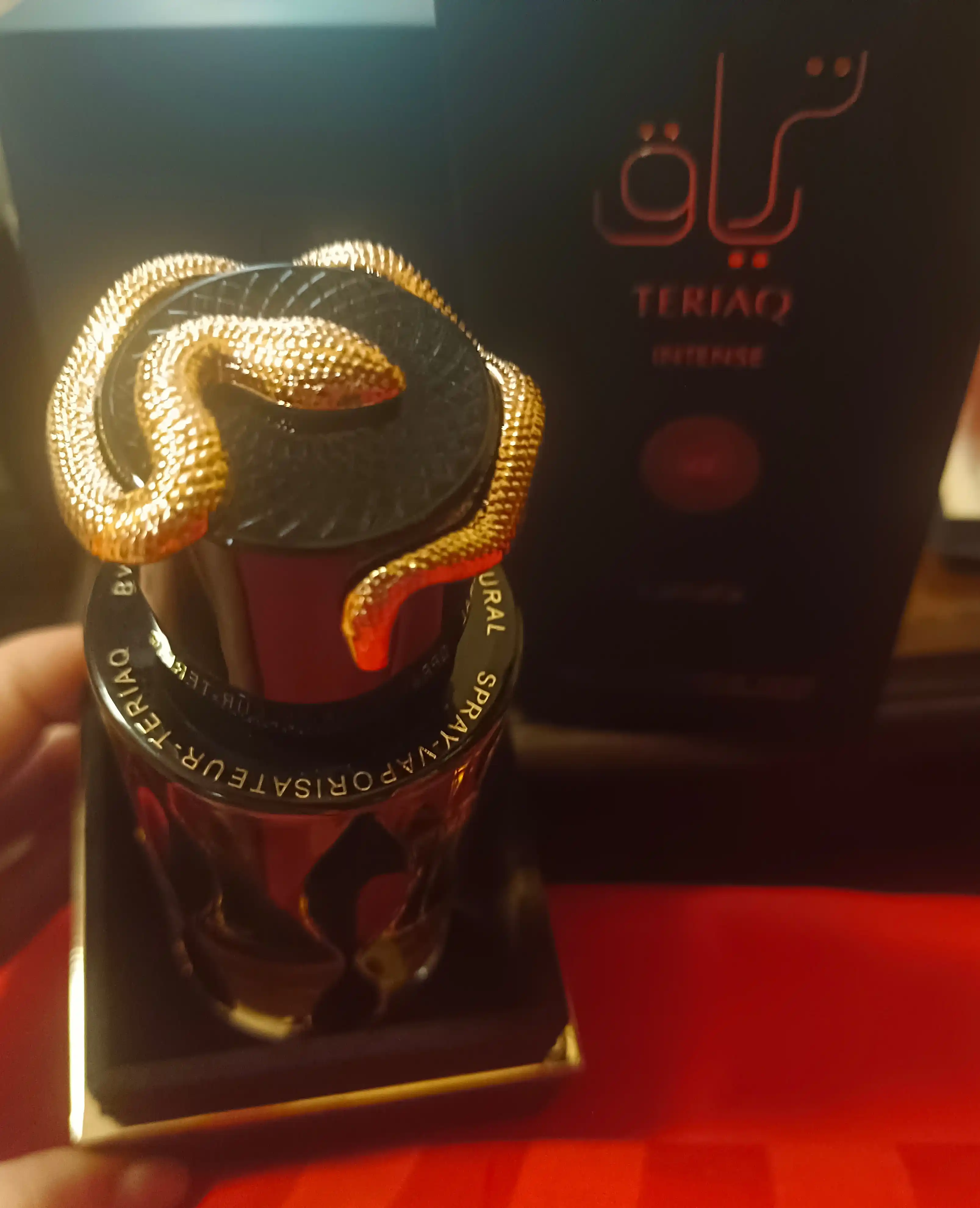 TERIAQ Intense от Lattafa — это парфюмерная вода с ярко выраженным характером