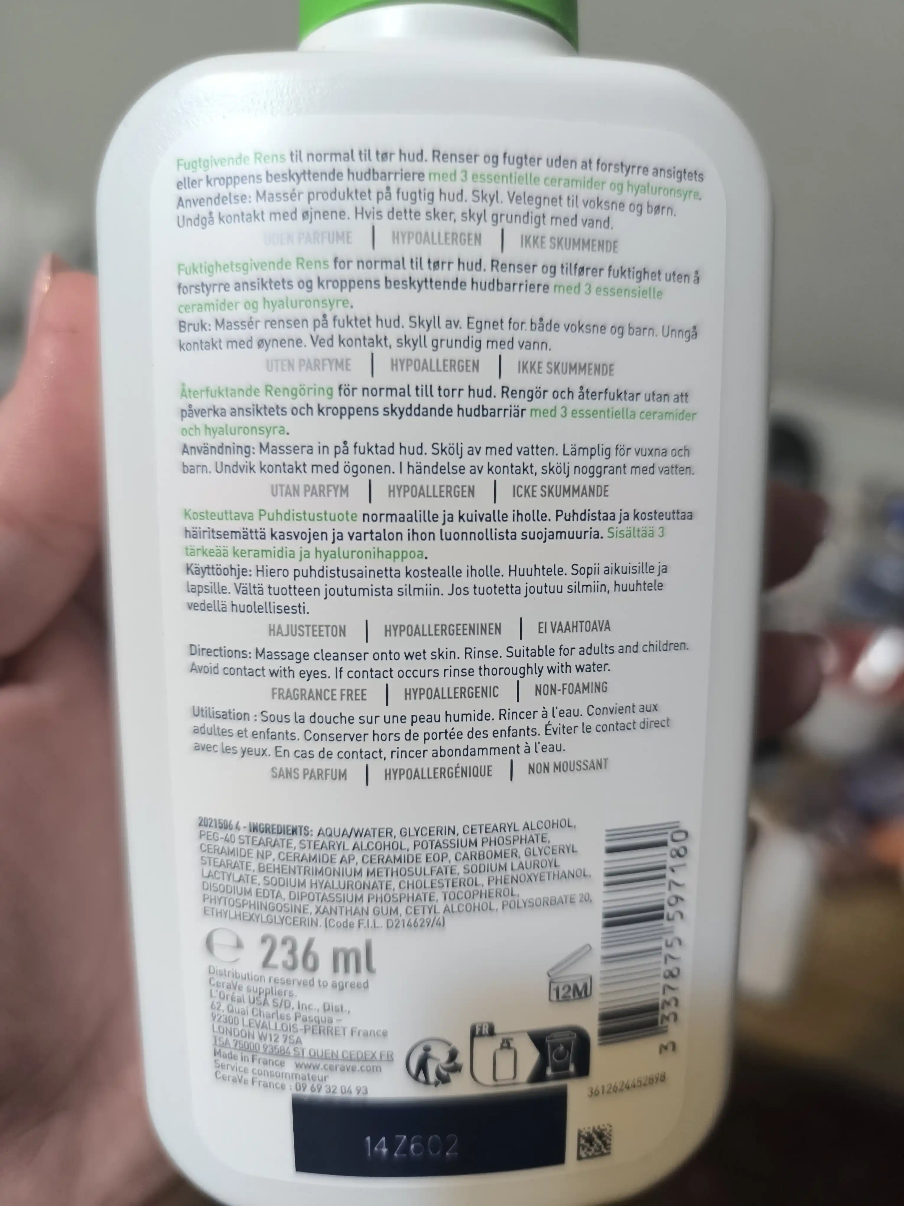 CeraVe Normal va quruq yuz va badan terisi uchun namlantiruvchi tozalovchi krem-gel, 236 g