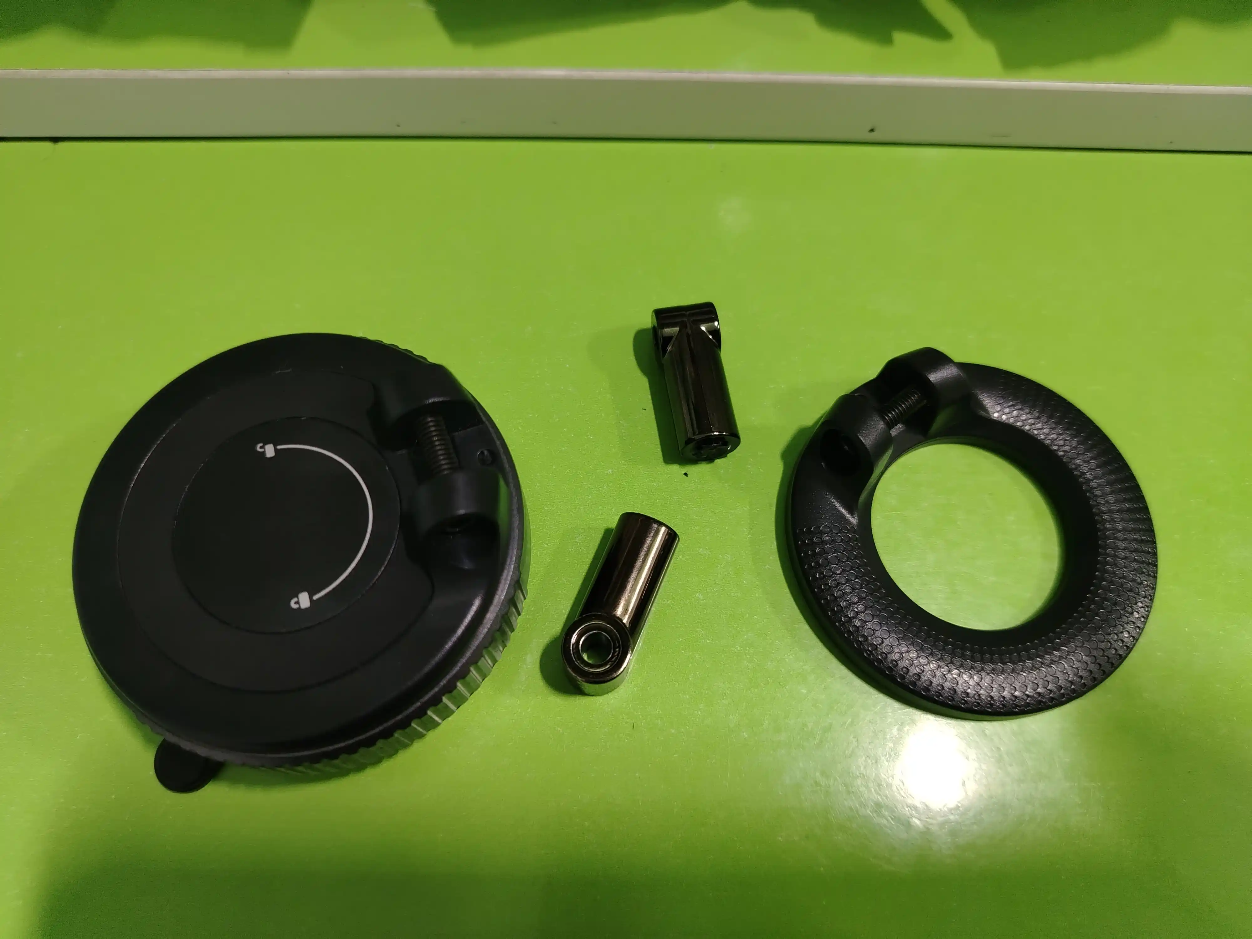 360 darajaga aylanadigan Magsafe avtomobil uchun magnit telefon tutqichi