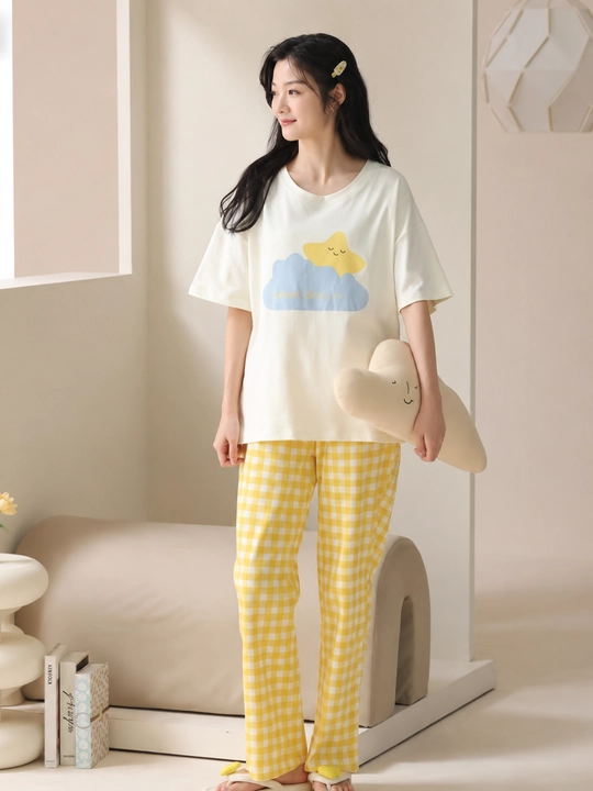 Ayollar pijamalari, tungi pijama, uy kiyimi