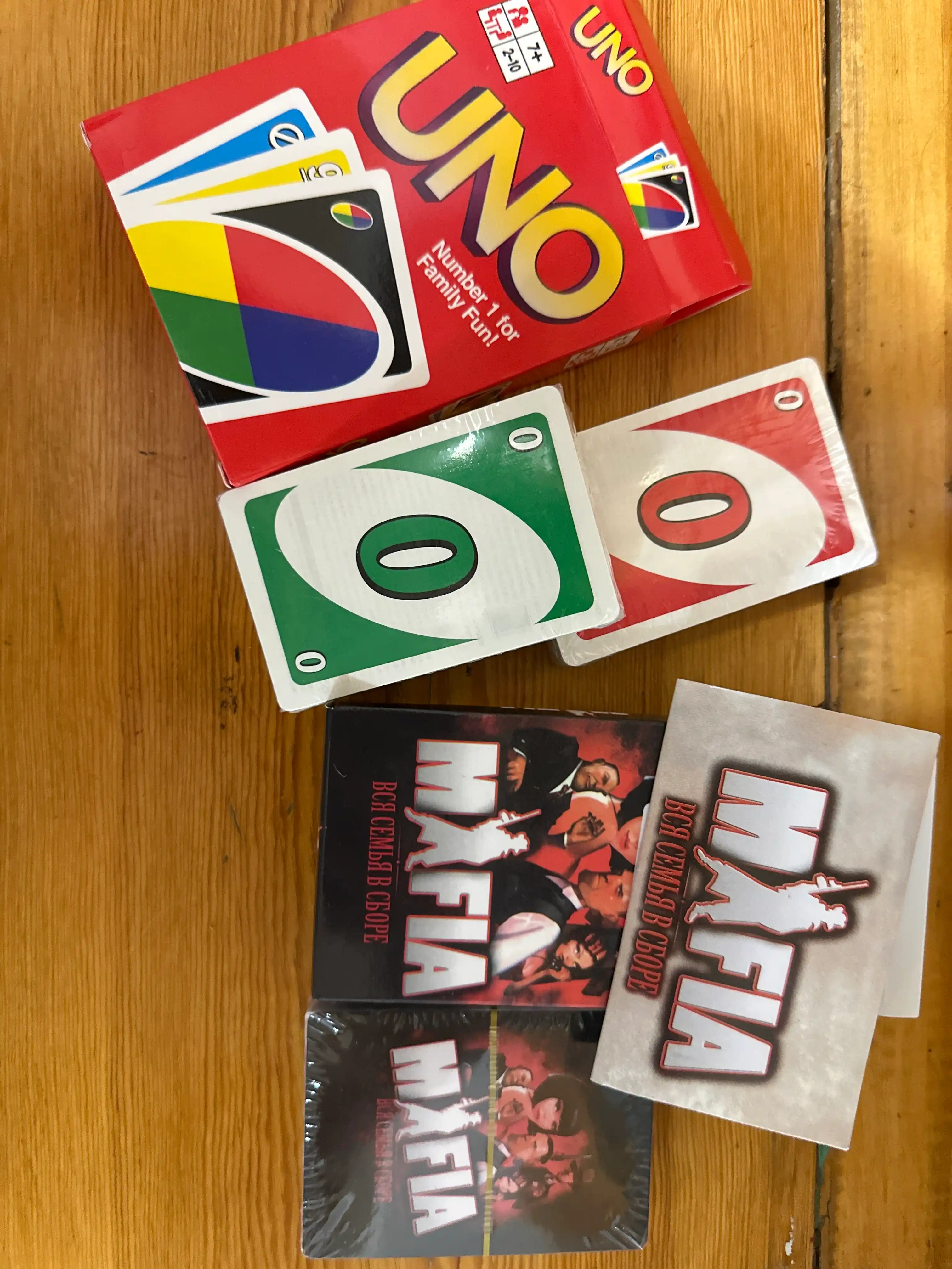 Набор карточных игр UNO + Mafia — 2-в-1