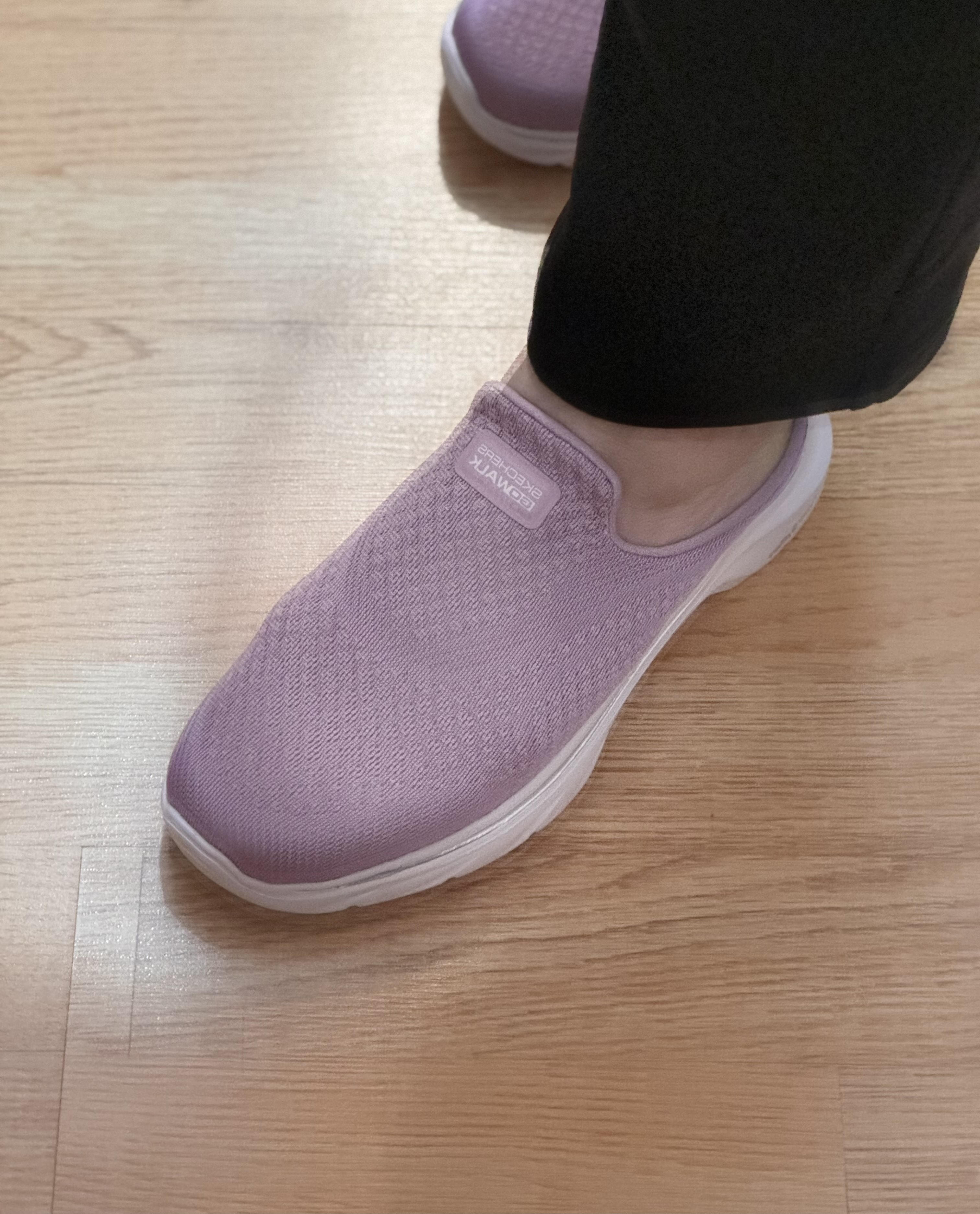 Слипоны женские Skechers GO Walk 7 без шнурков, с амортизацией, с вязаным верхом
